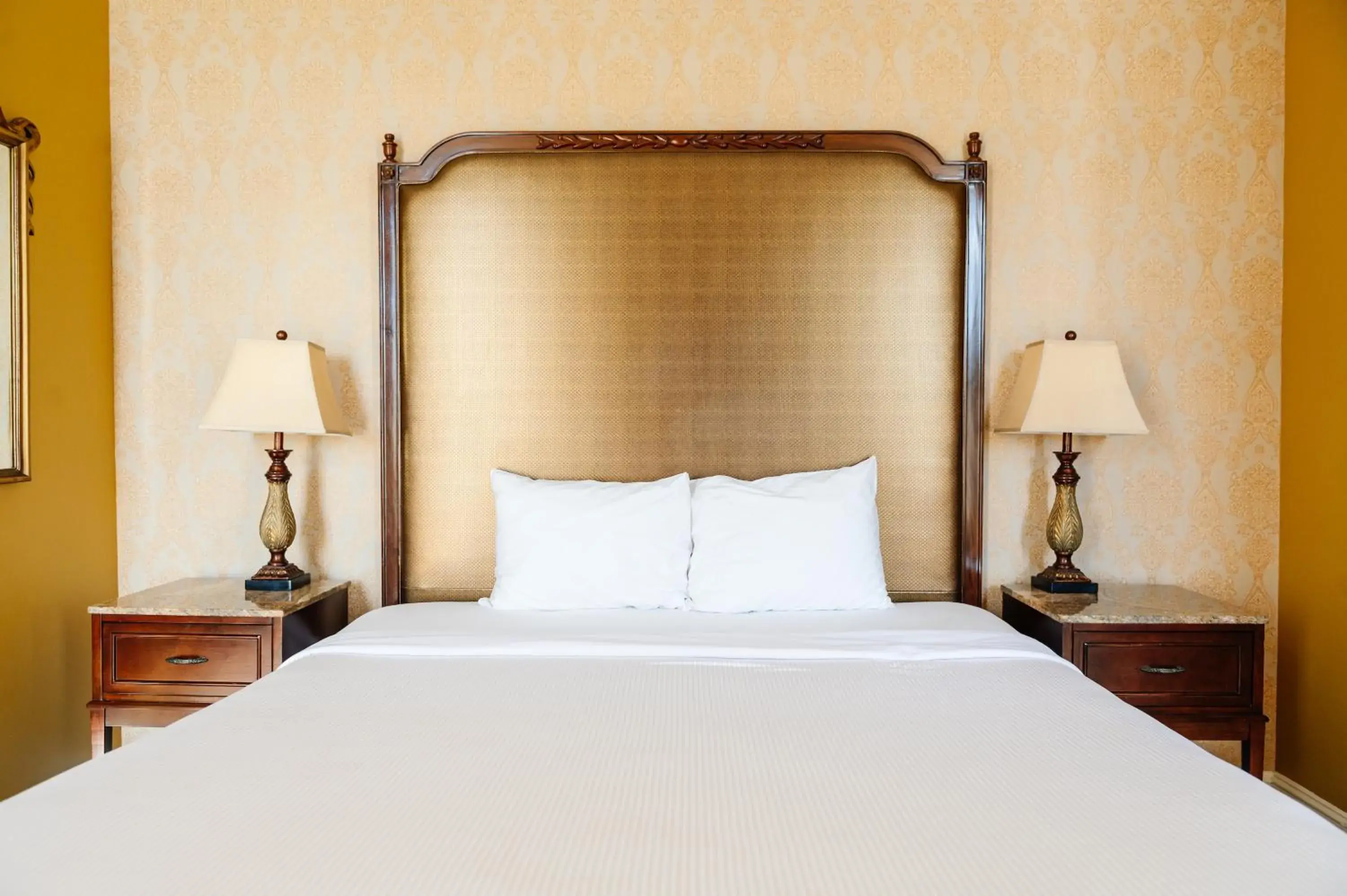 Bed in The Lafayette New Orleans By Kasa Living Bed in The Lafayette New Orleans By Kasa Living