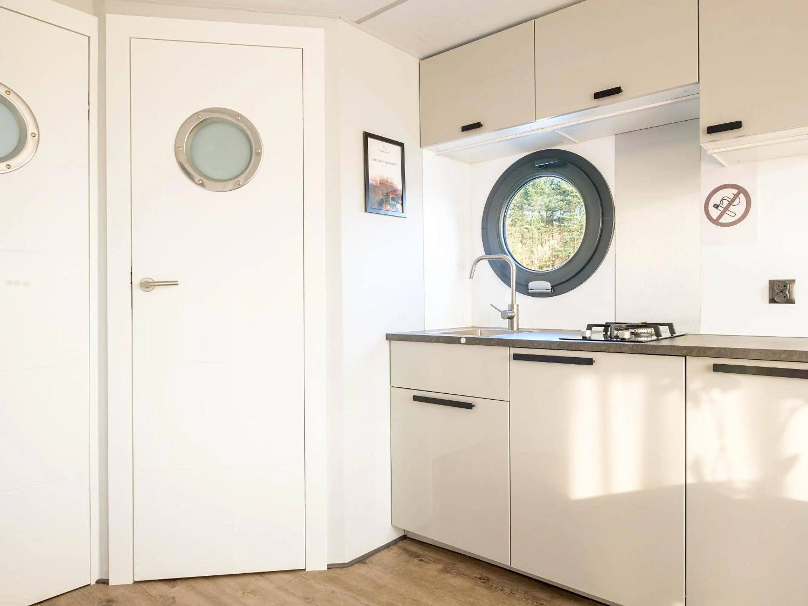 Kitchen or kitchenette in Stara Szkoła Boutique Hotel