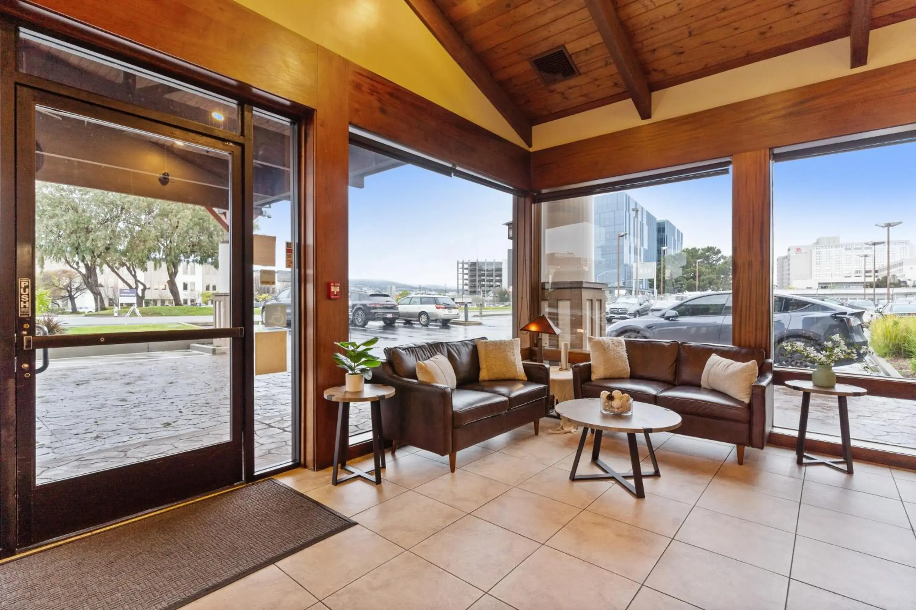 Lobby or reception in Vagabond Inn Executive SFO Lobby or reception in Vagabond Inn Executive SFO