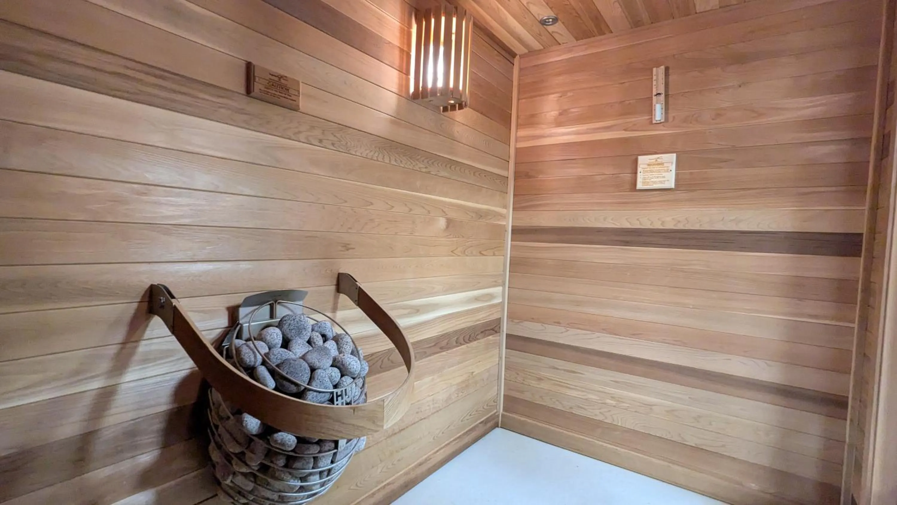 Sauna in Superior Stay Hotel
