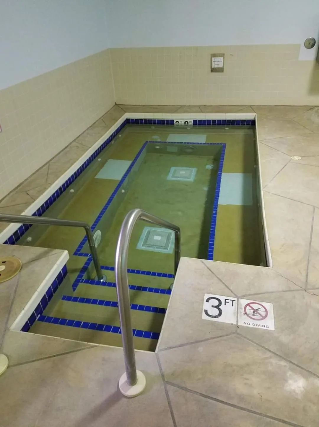 Hot Tub in Northern Lights Inn