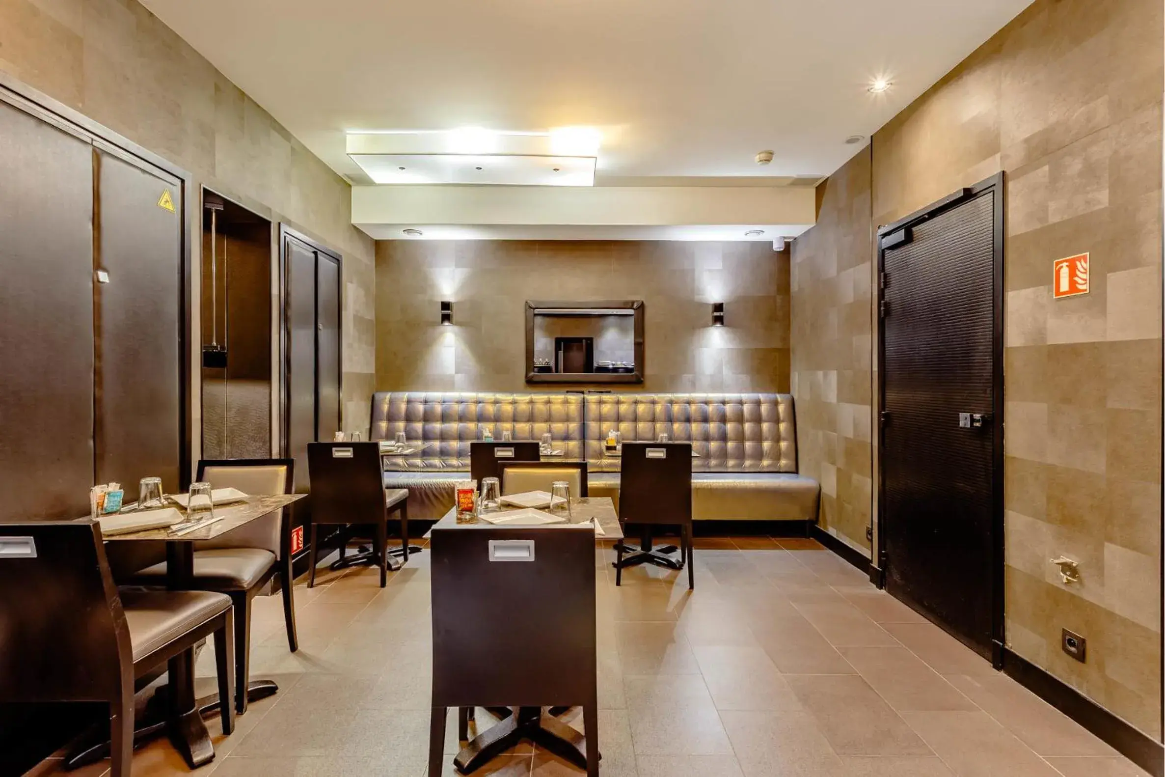 Breakfast in L'Adresse Breakfast in L'Adresse