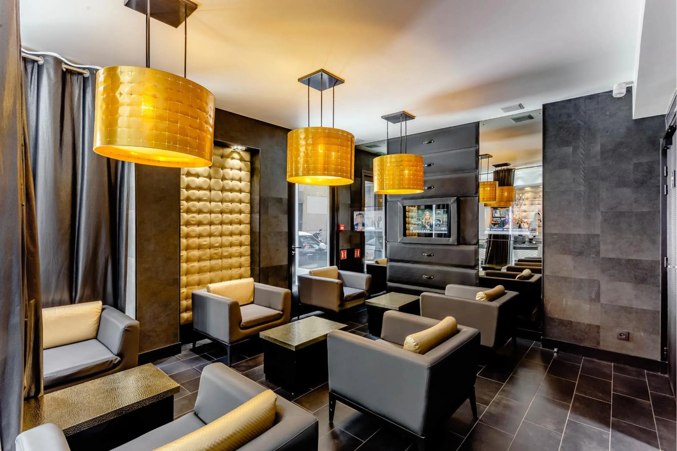 Seating area in L'Adresse