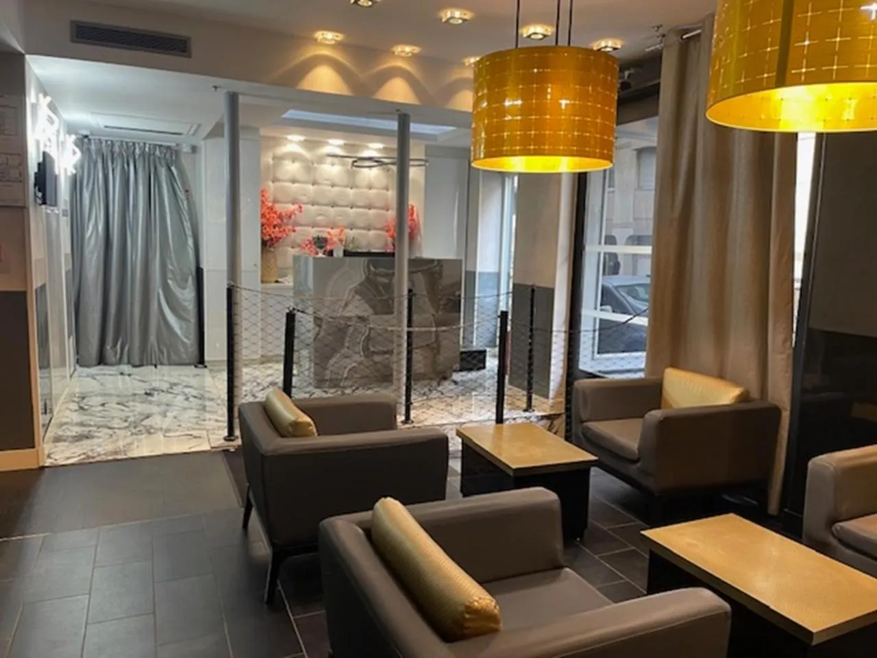 Property building in L'Adresse