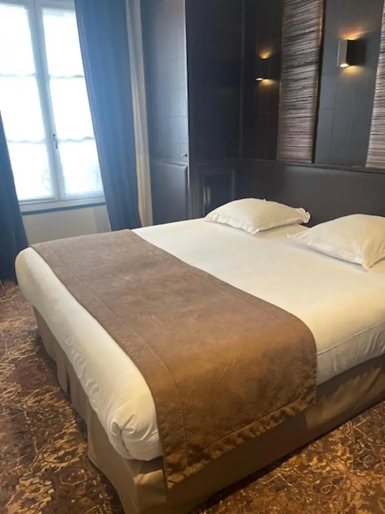 Bed in L'Adresse Bed in L'Adresse