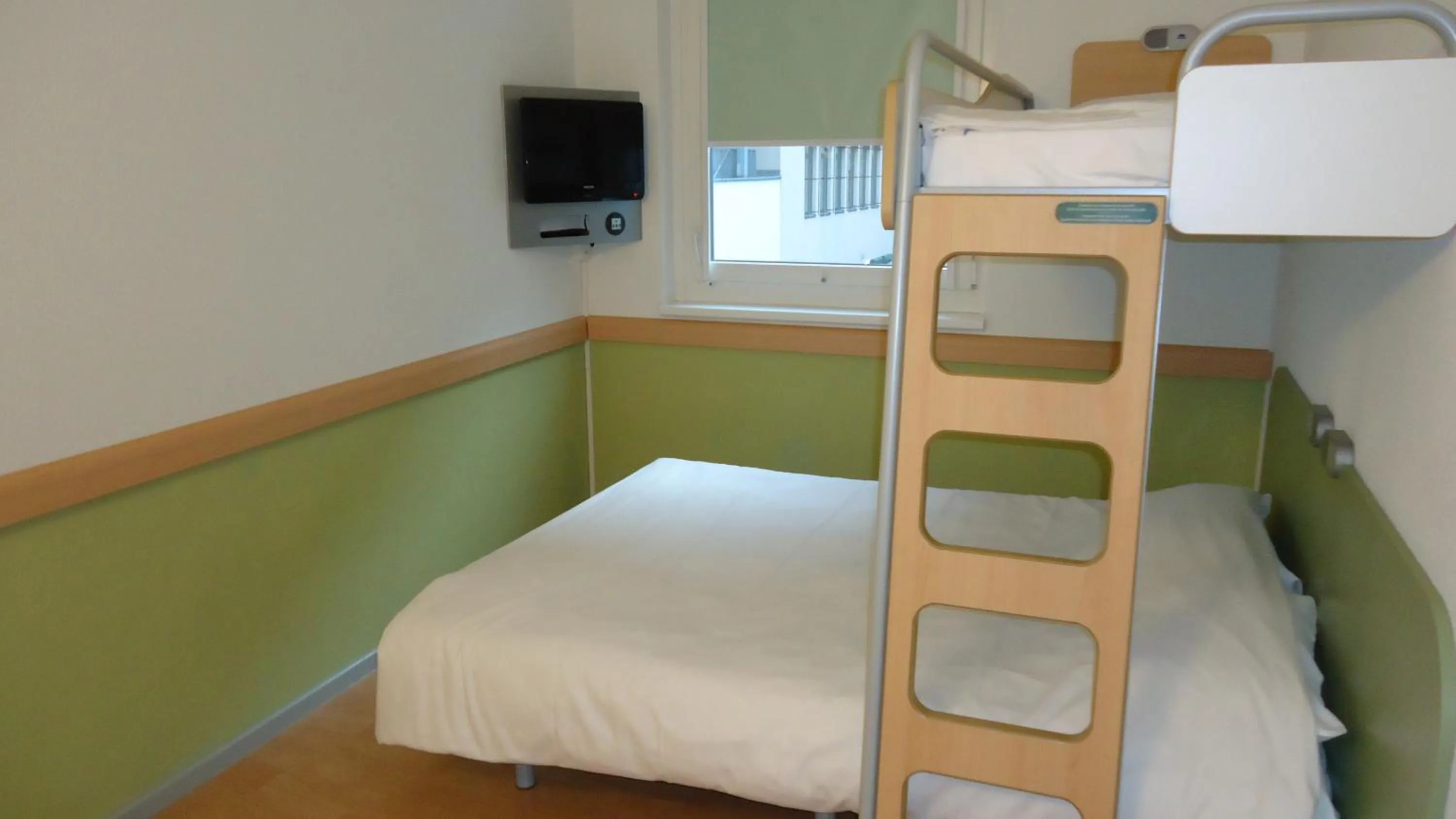 Bed in Ibis budget Wien Messe