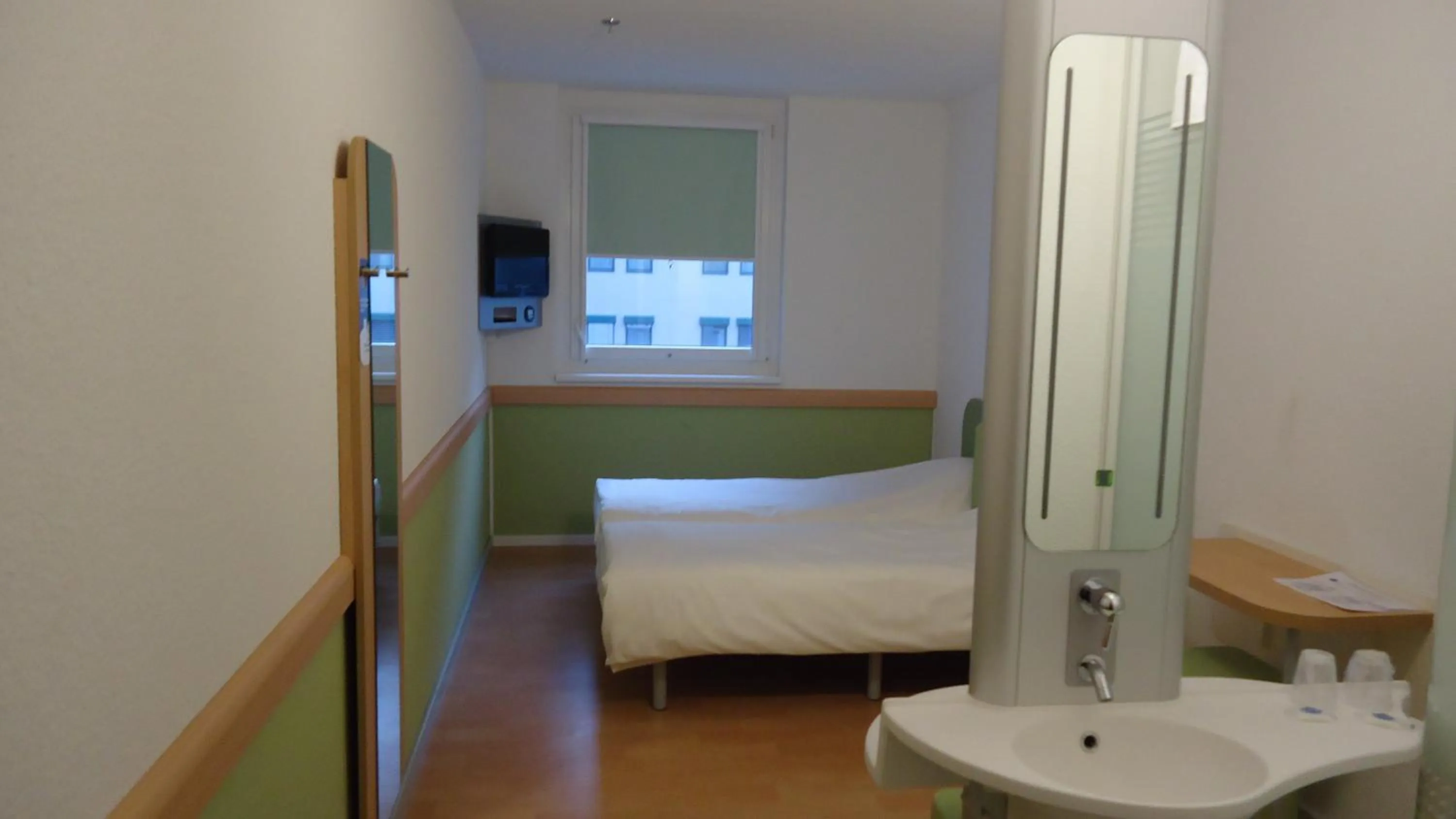 Bed in Ibis budget Wien Messe