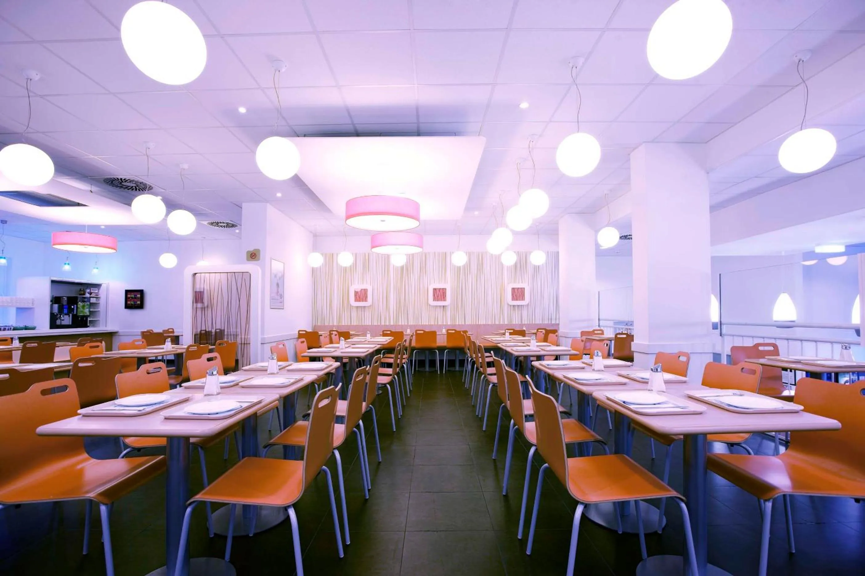 Restaurant/places to eat in Ibis budget Wien Messe