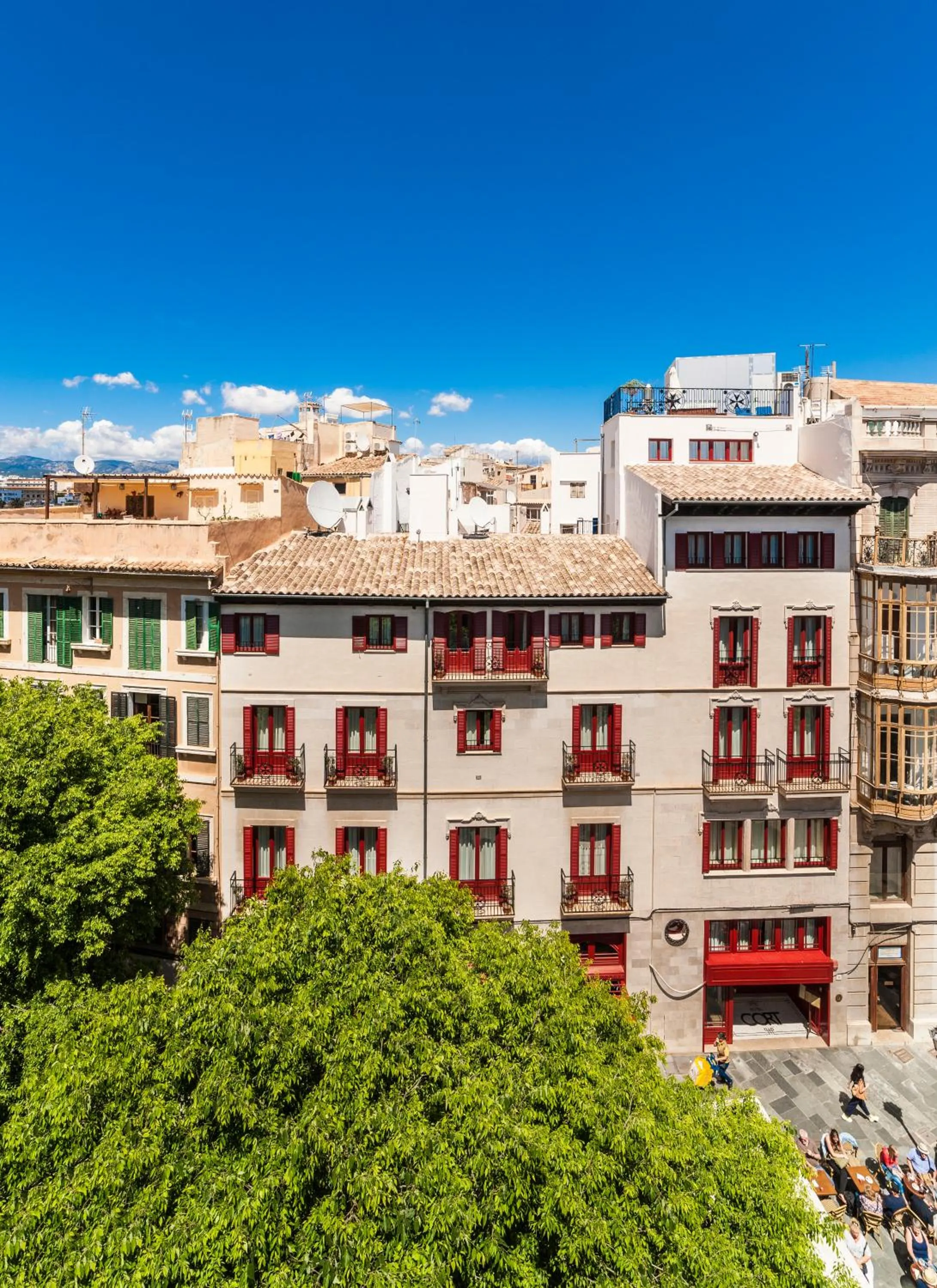 Property building in Hotel Cort