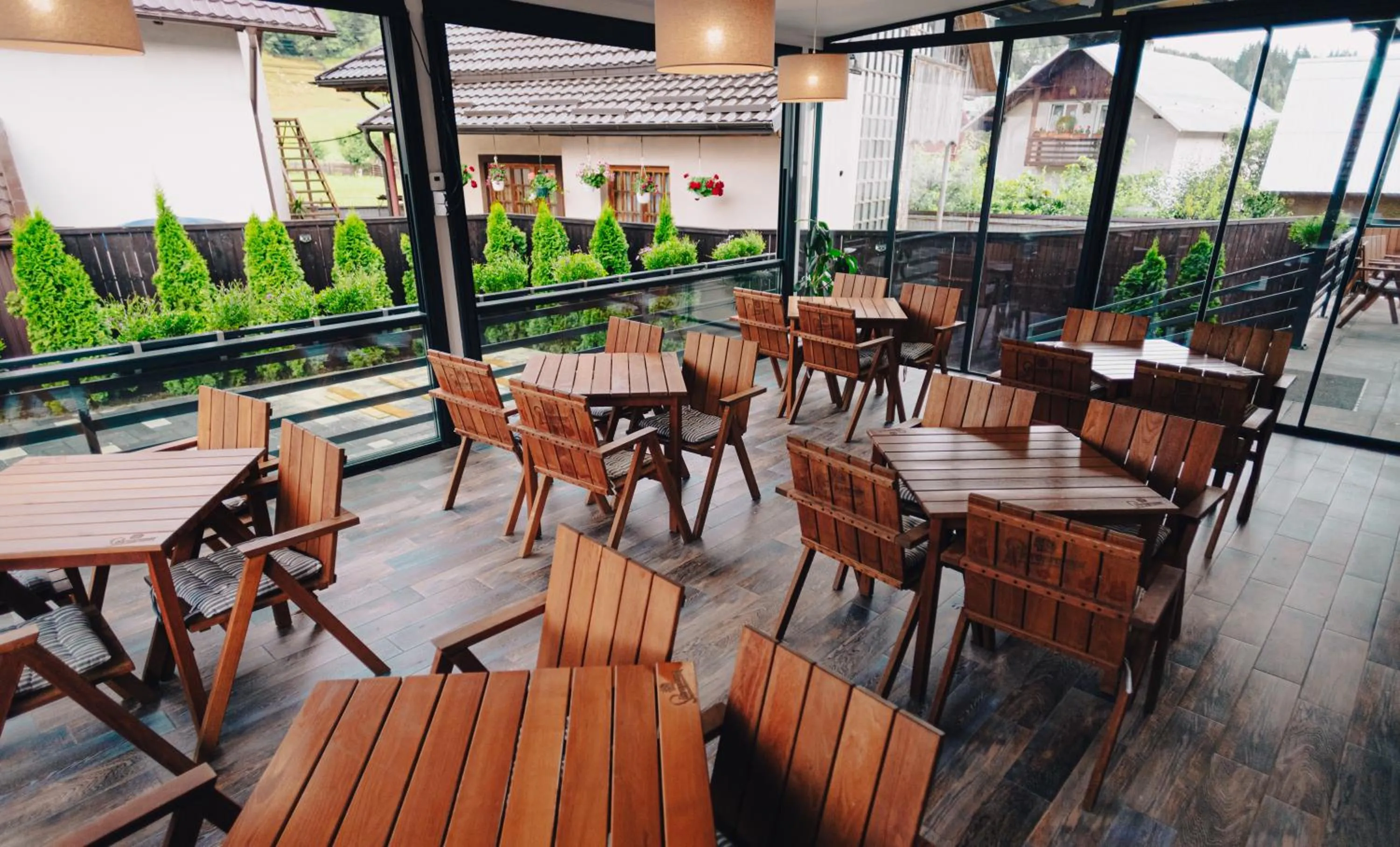 Restaurant/places to eat in Chalet 173