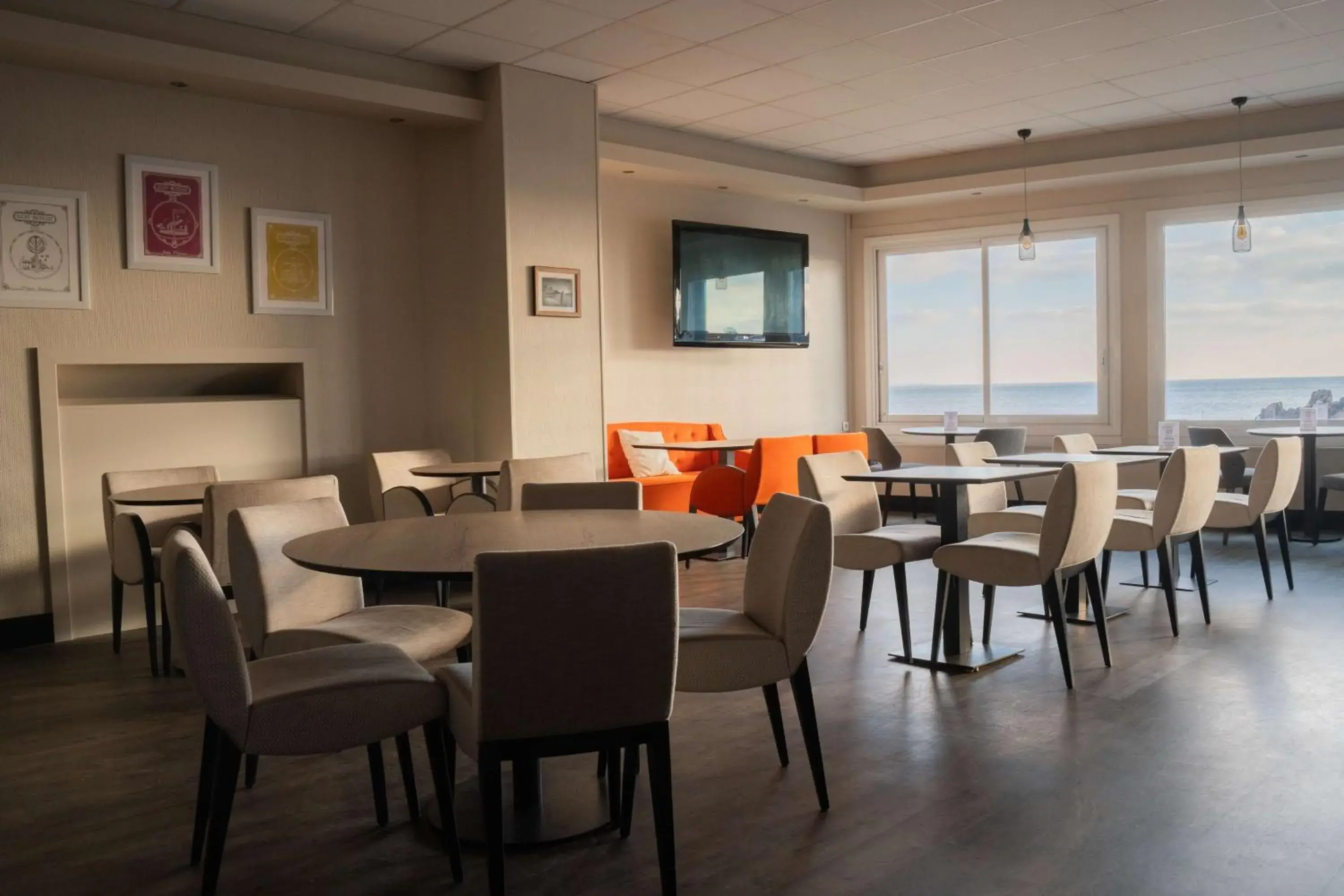 Breakfast in Best Western Hotel De La Plage Saint Marc sur Mer Breakfast in Best Western Hotel De La Plage Saint Marc sur Mer