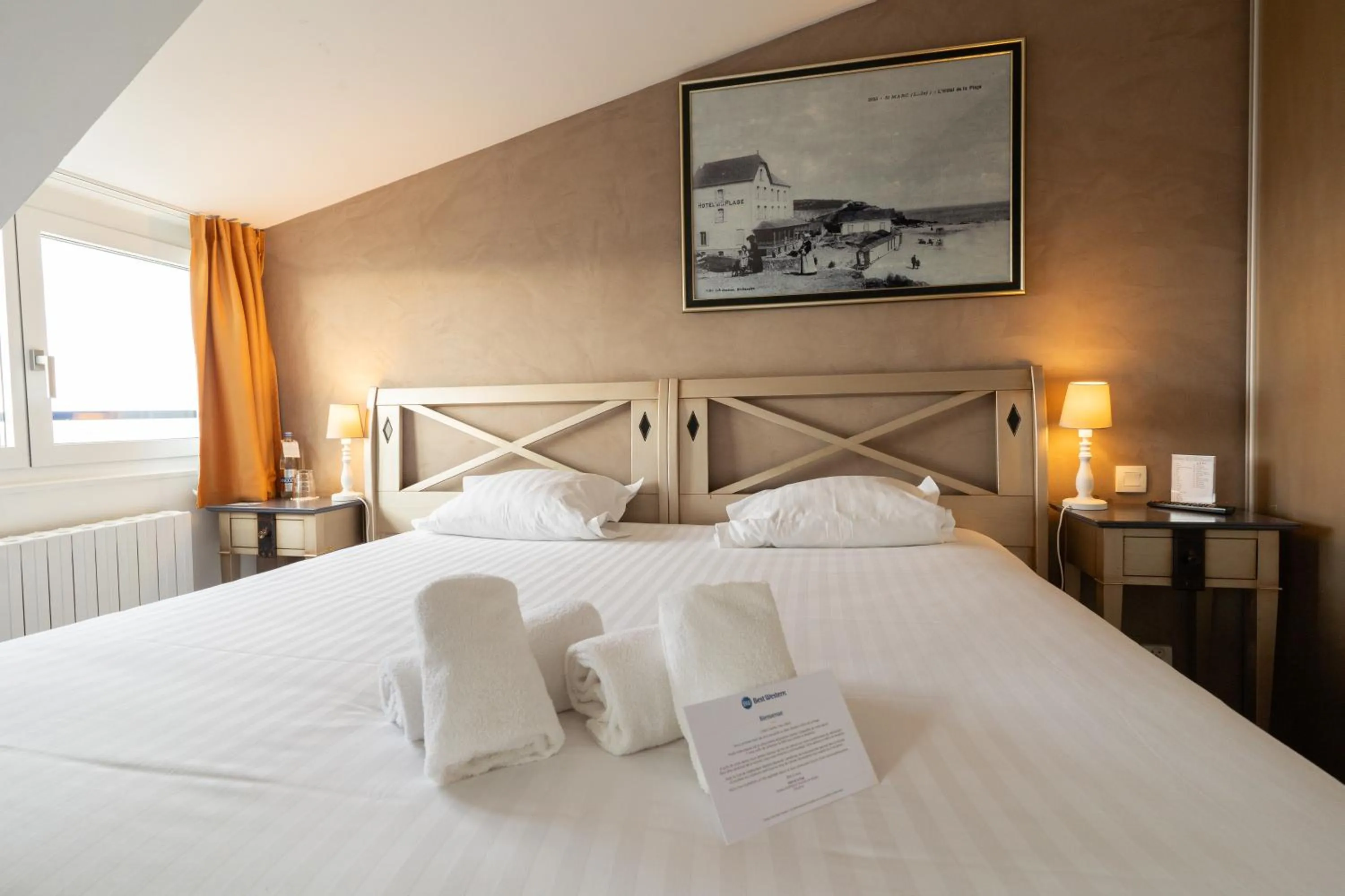 Bedroom, Bed in Best Western Hotel De La Plage Saint Marc sur Mer