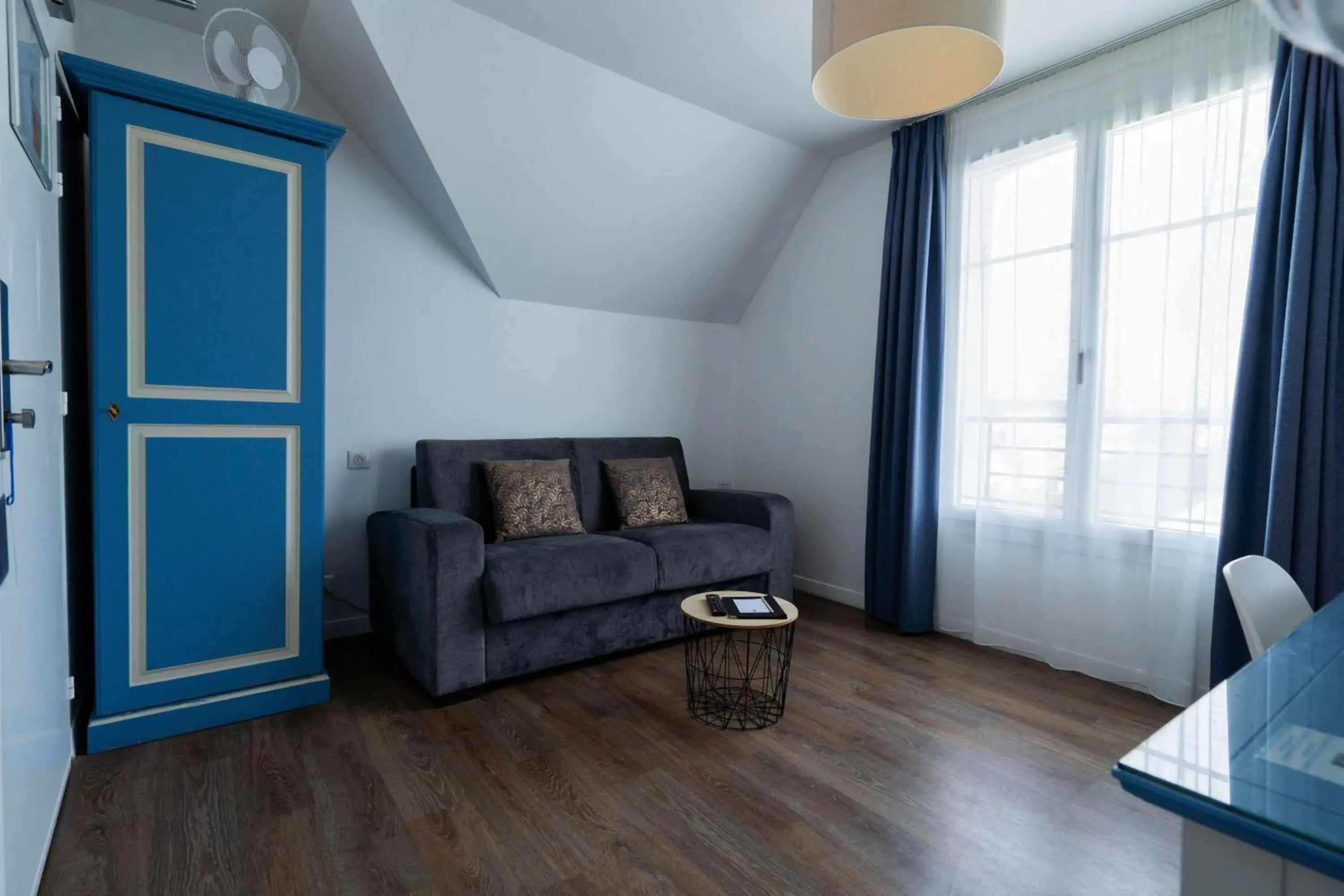 Premium Double Room with Sofa Bed and City View in Best Western Hotel De La Plage Saint Marc sur Mer Premium Double Room with Sofa Bed and City View in Best Western Hotel De La Plage Saint Marc sur Mer