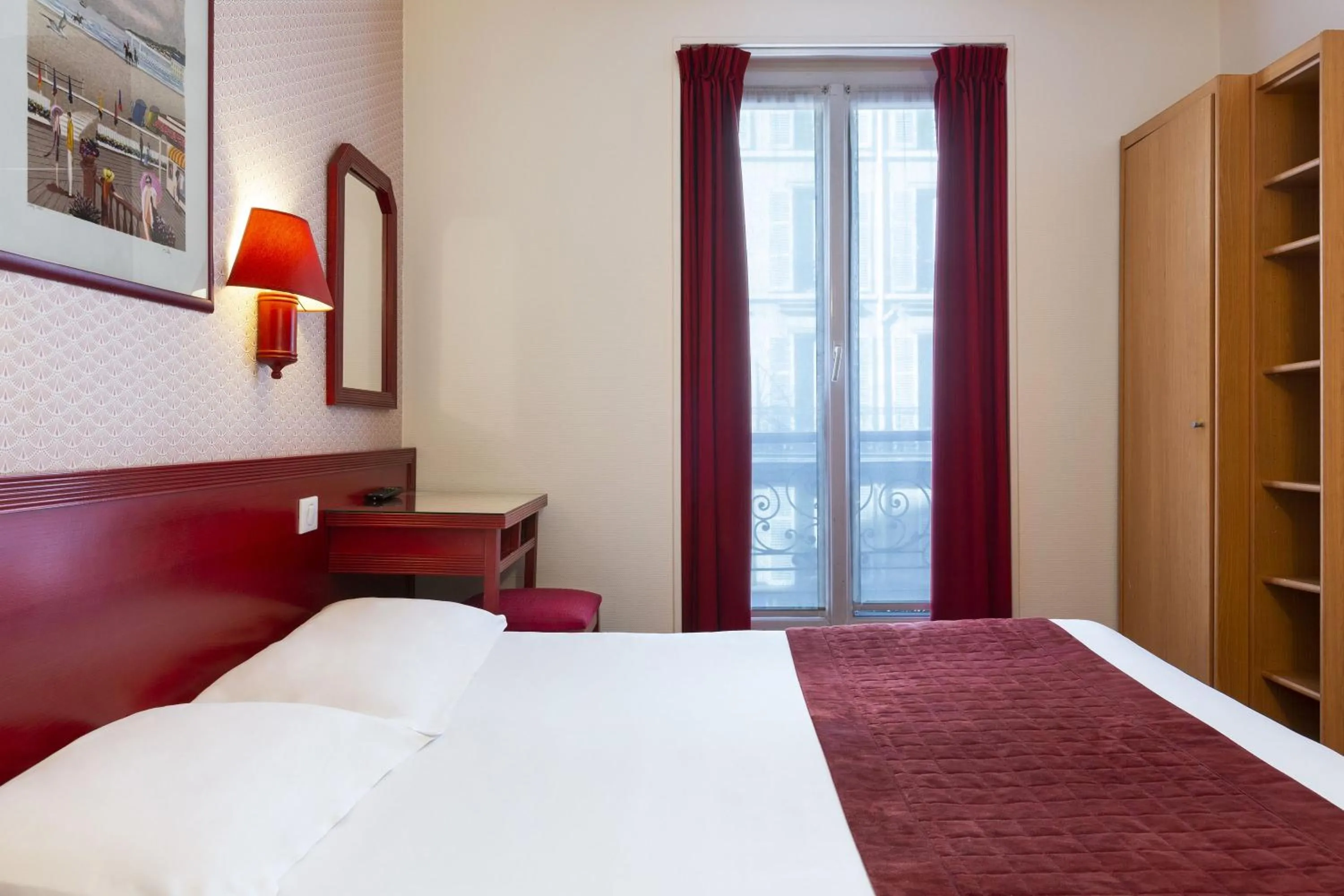 Bedroom, Bed in Maison Du Pré