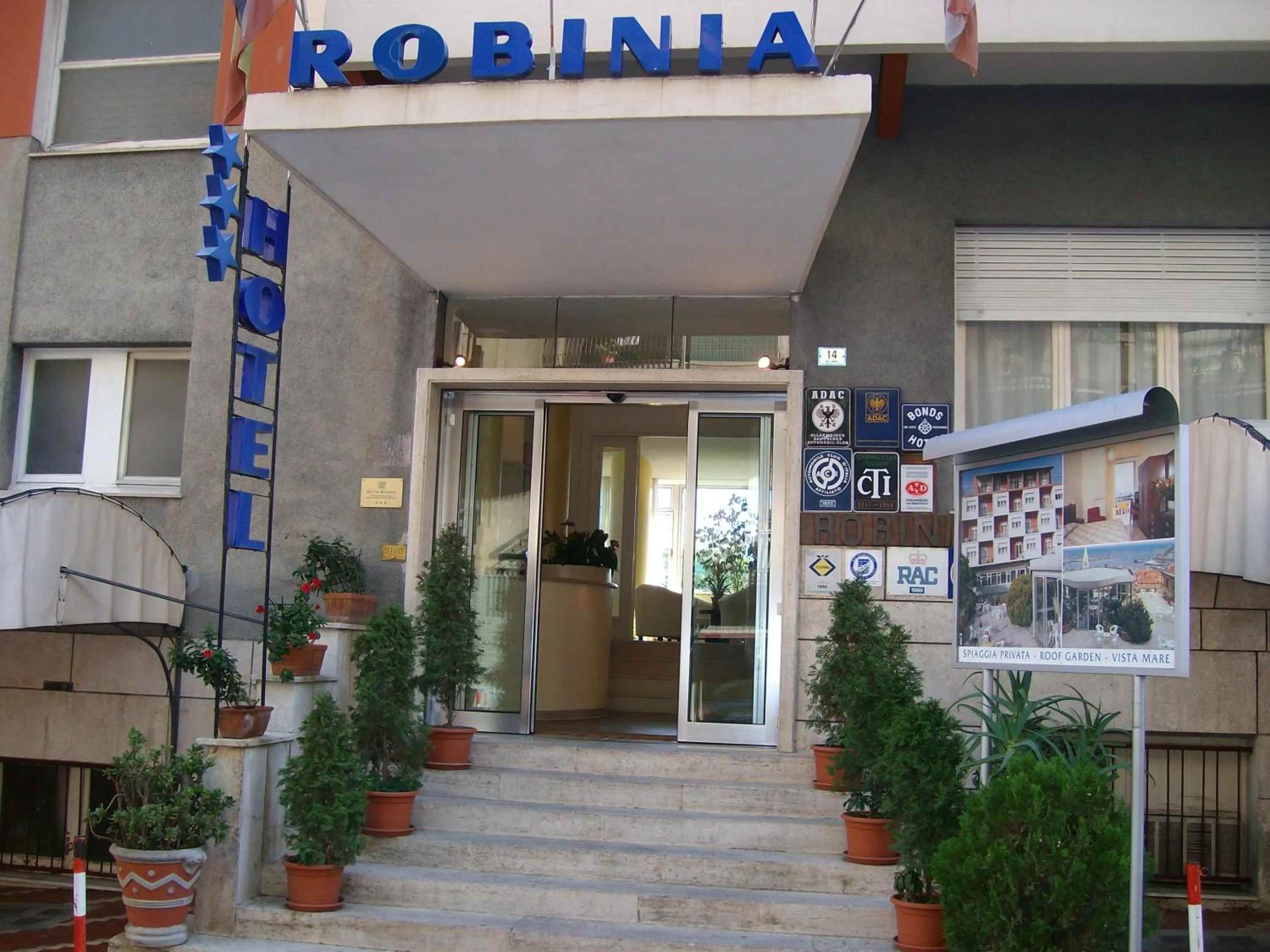Facade/entrance in Hotel Robinia