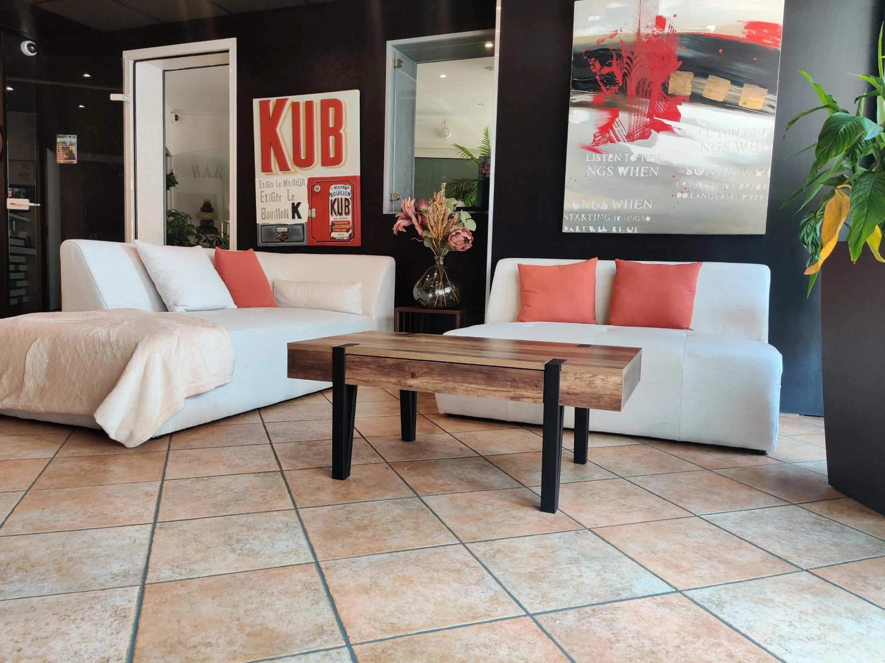 Living room in Hôtel Spa Les Alpes