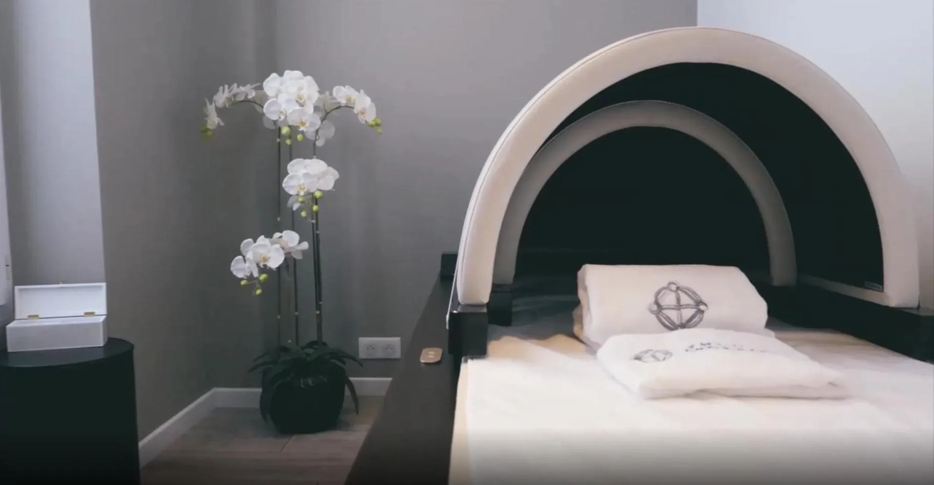 Sauna, Bed in Hôtel Spa Les Alpes