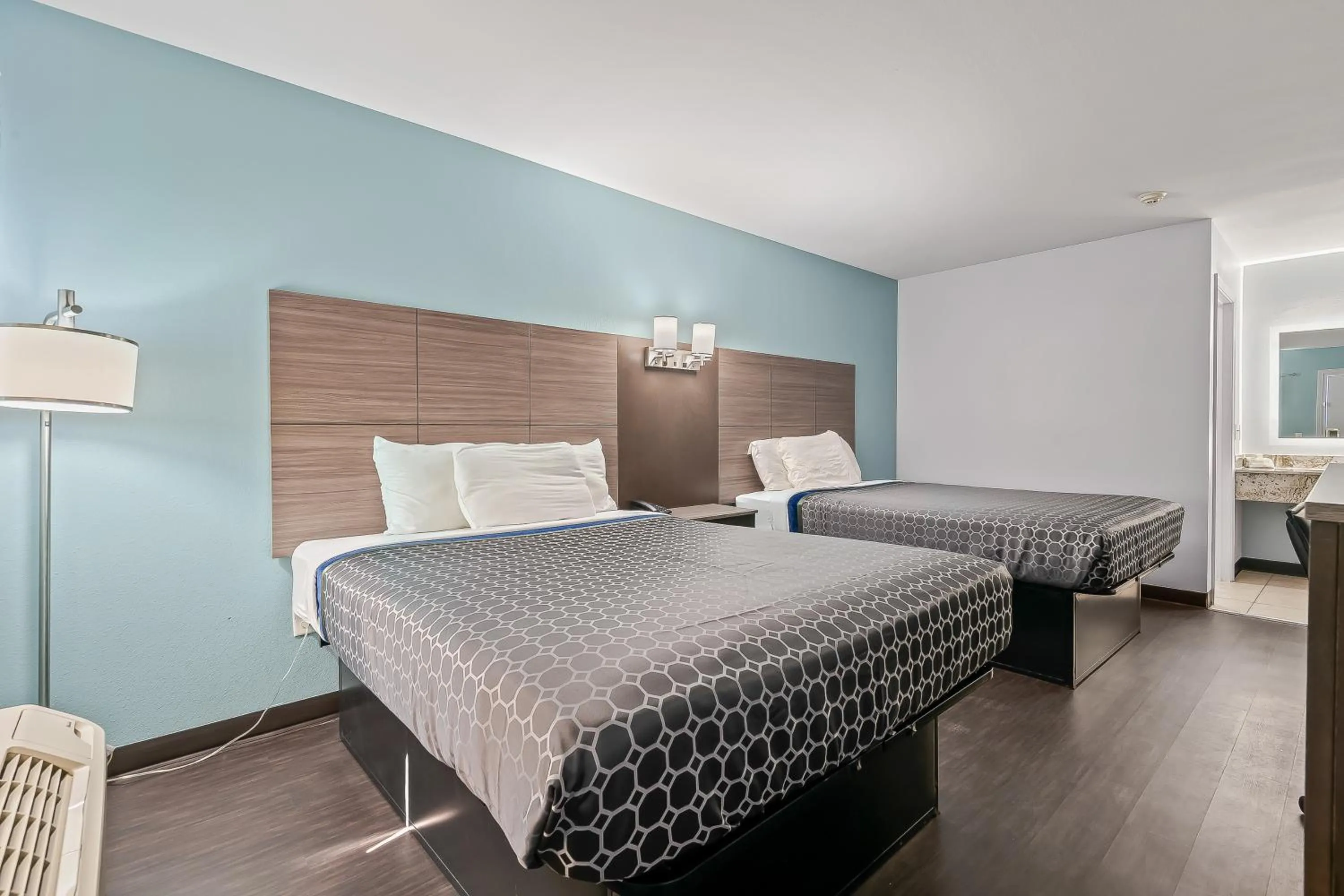 Bedroom, Bed in franklin inn