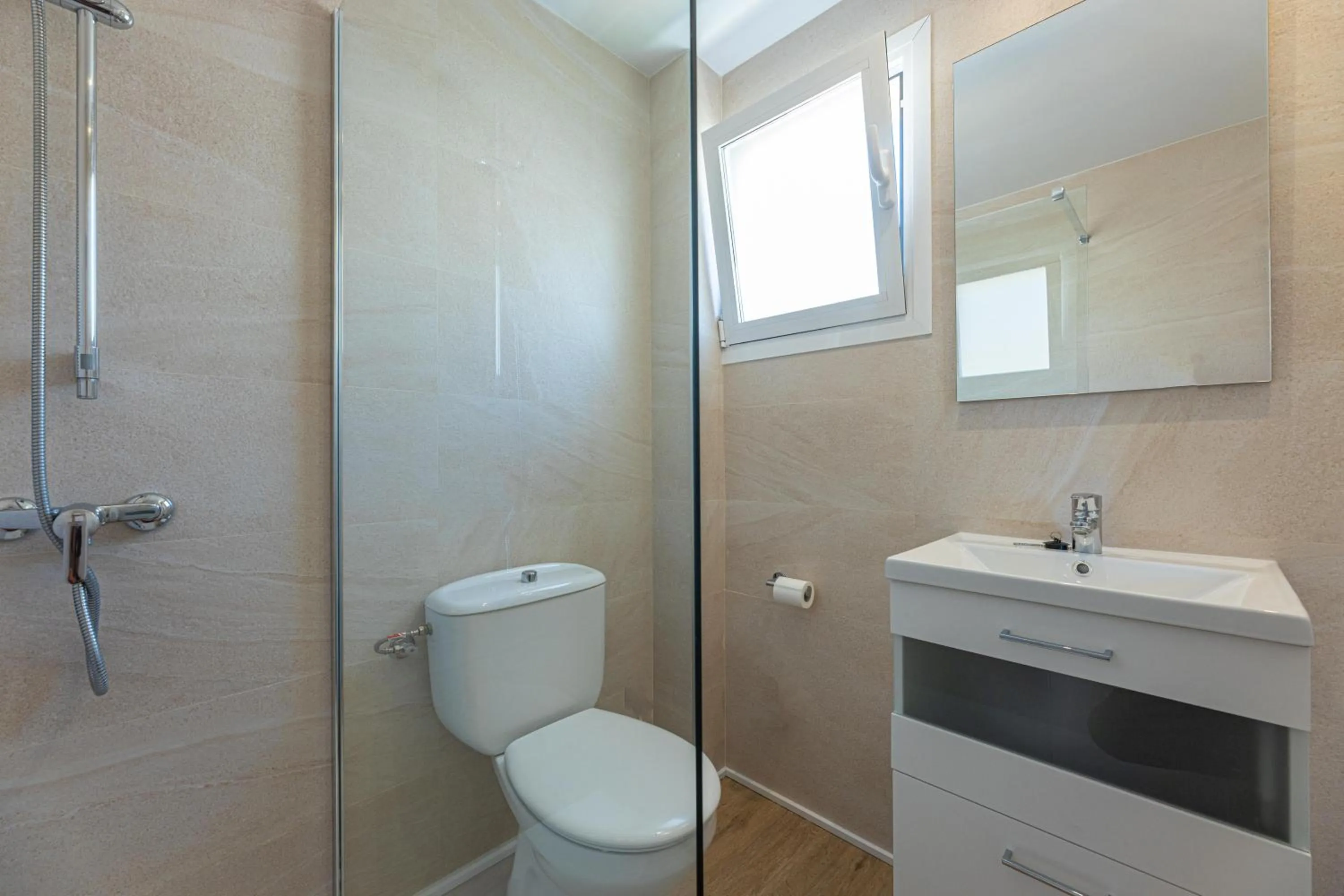 Shower in Martinez Apartments