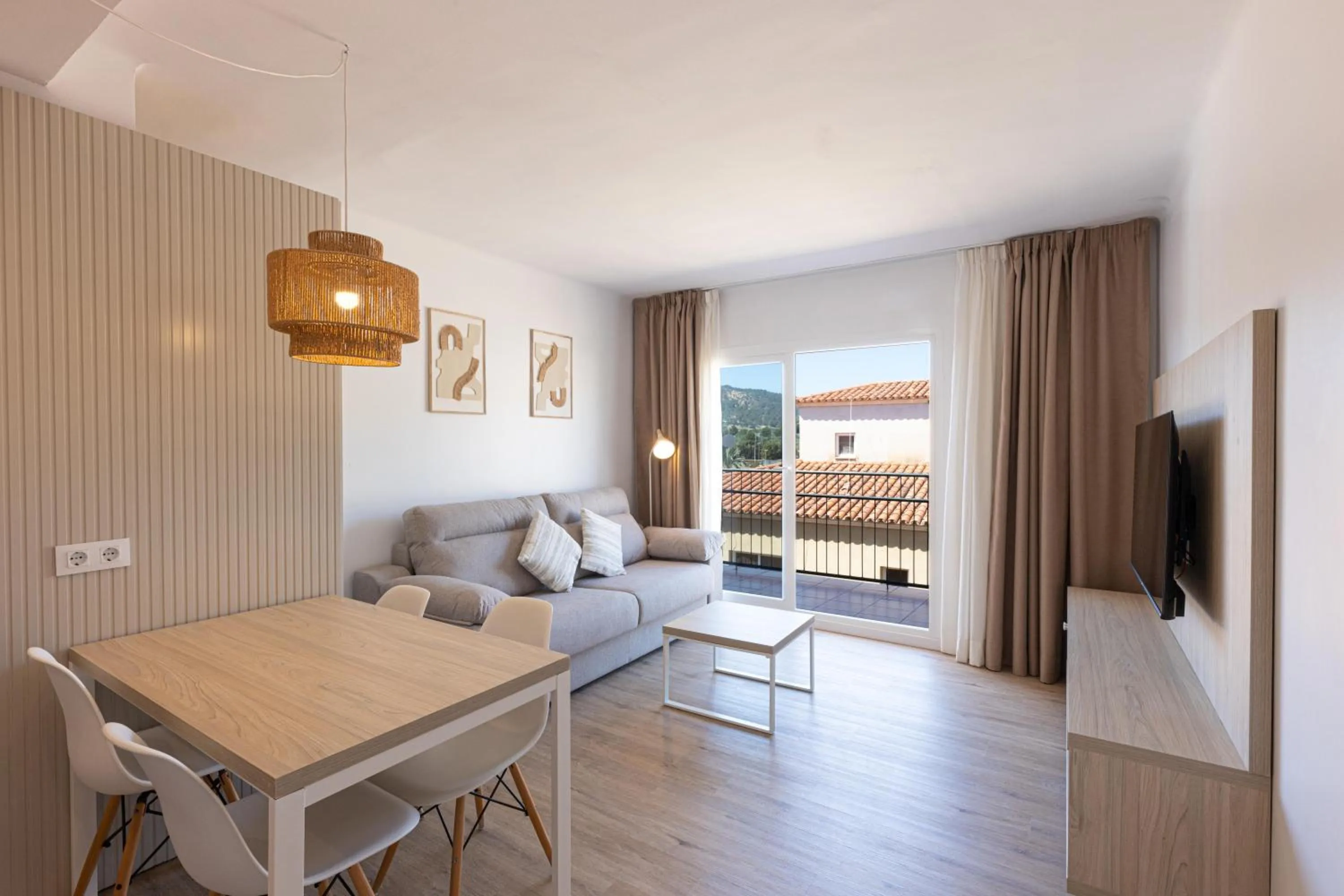 TV and multimedia in Martinez Apartments