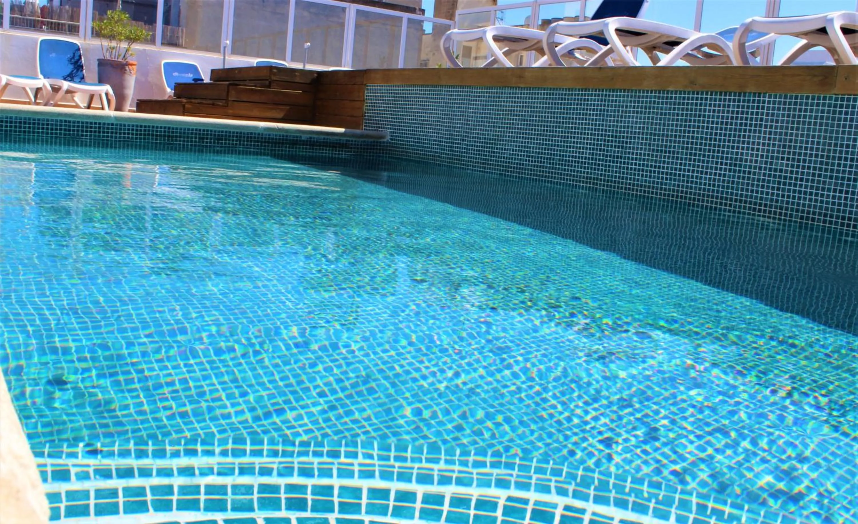 Swimming pool in Hotel Marbel