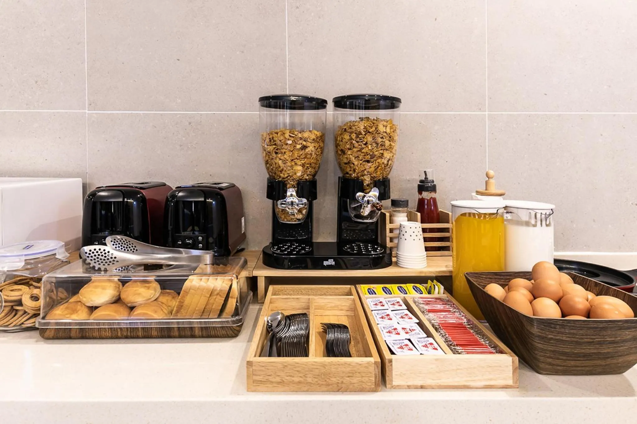 Food and drinks in Browndot Hotel Sasang Renecite