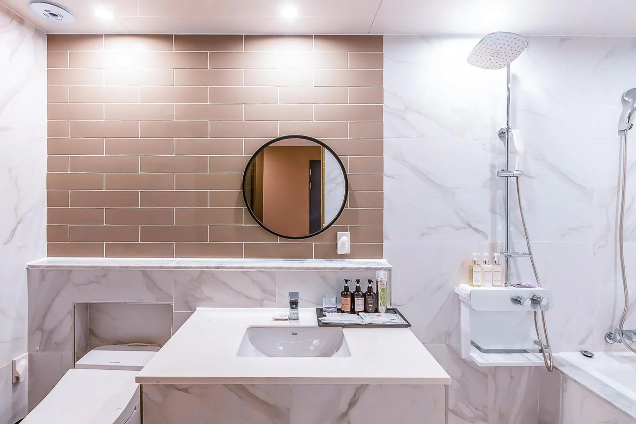 Browndot Hotel Sasang Renecite