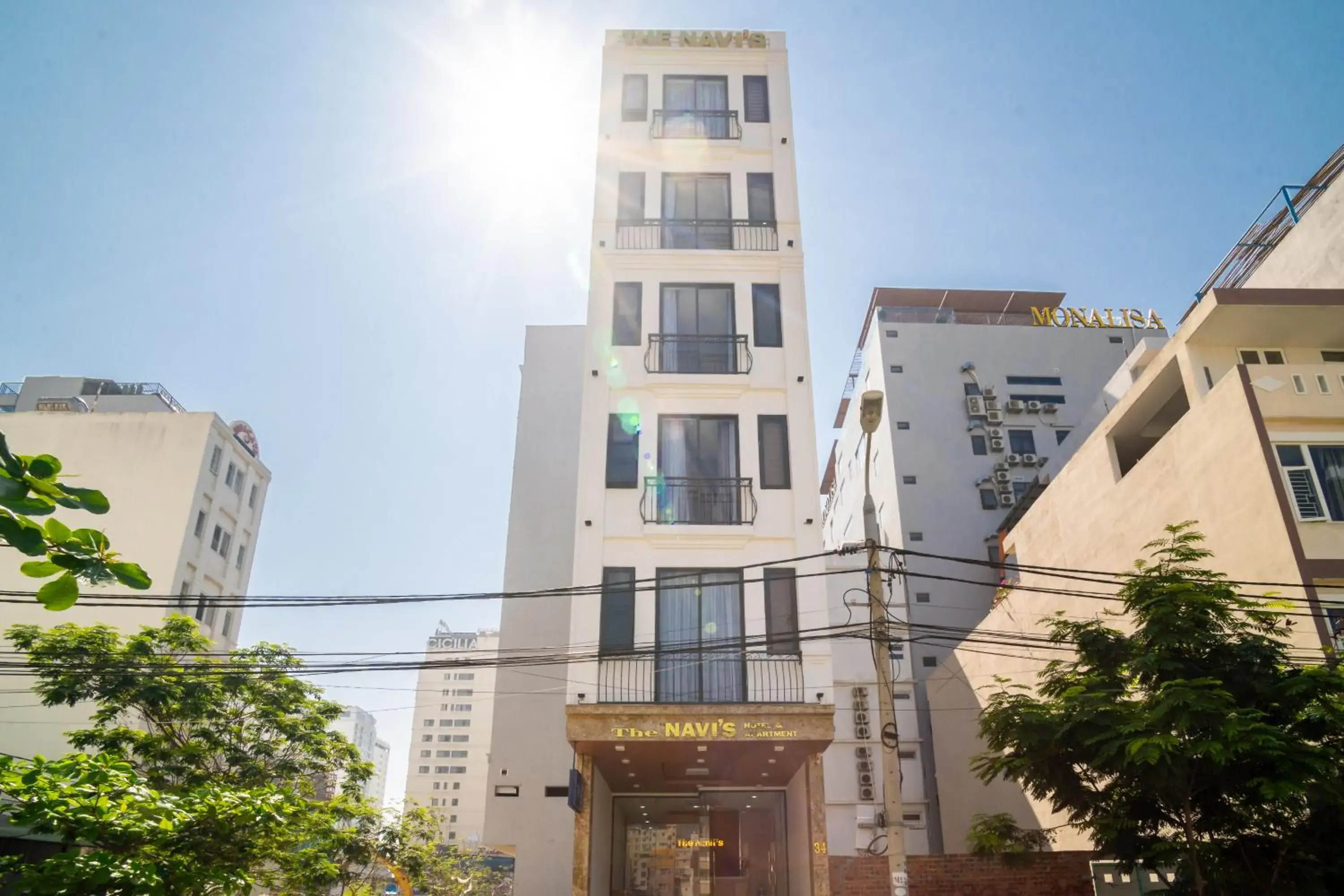 Property building in THE NAVIS Hotel & Apartment Property building in THE NAVIS Hotel & Apartment