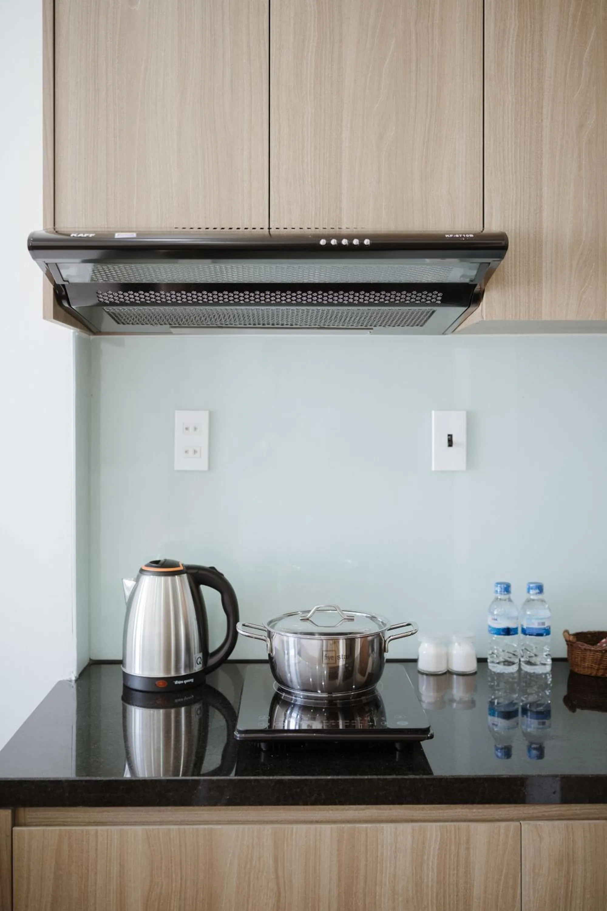 stove in THE NAVIS Hotel & Apartment