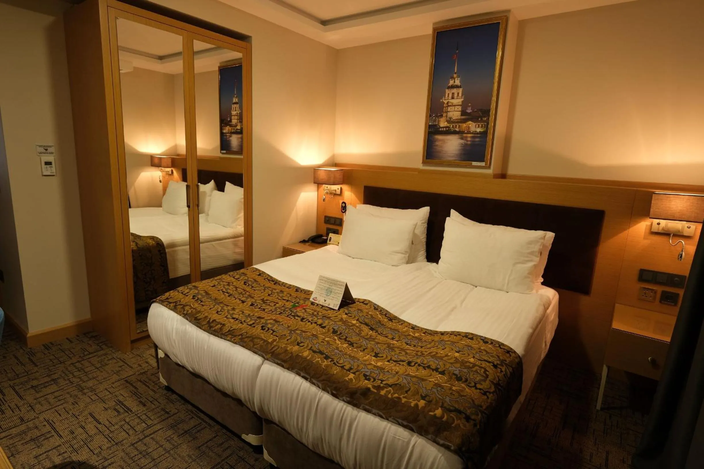 Bed in Hotel Boursier 2 & Spa