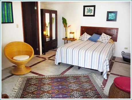 Bed in Togo B&B Farallon