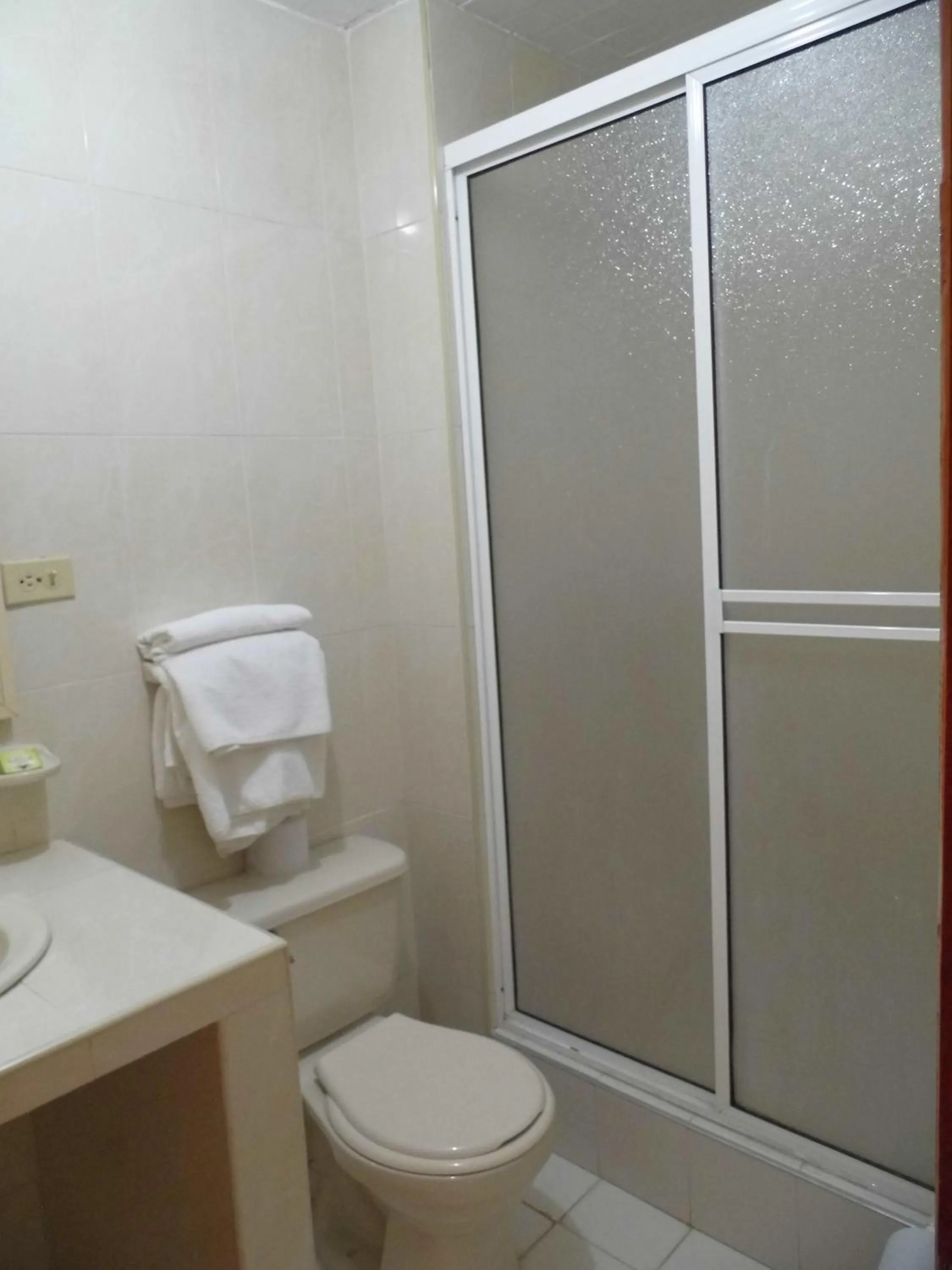 Bathroom in Hotel Betoma