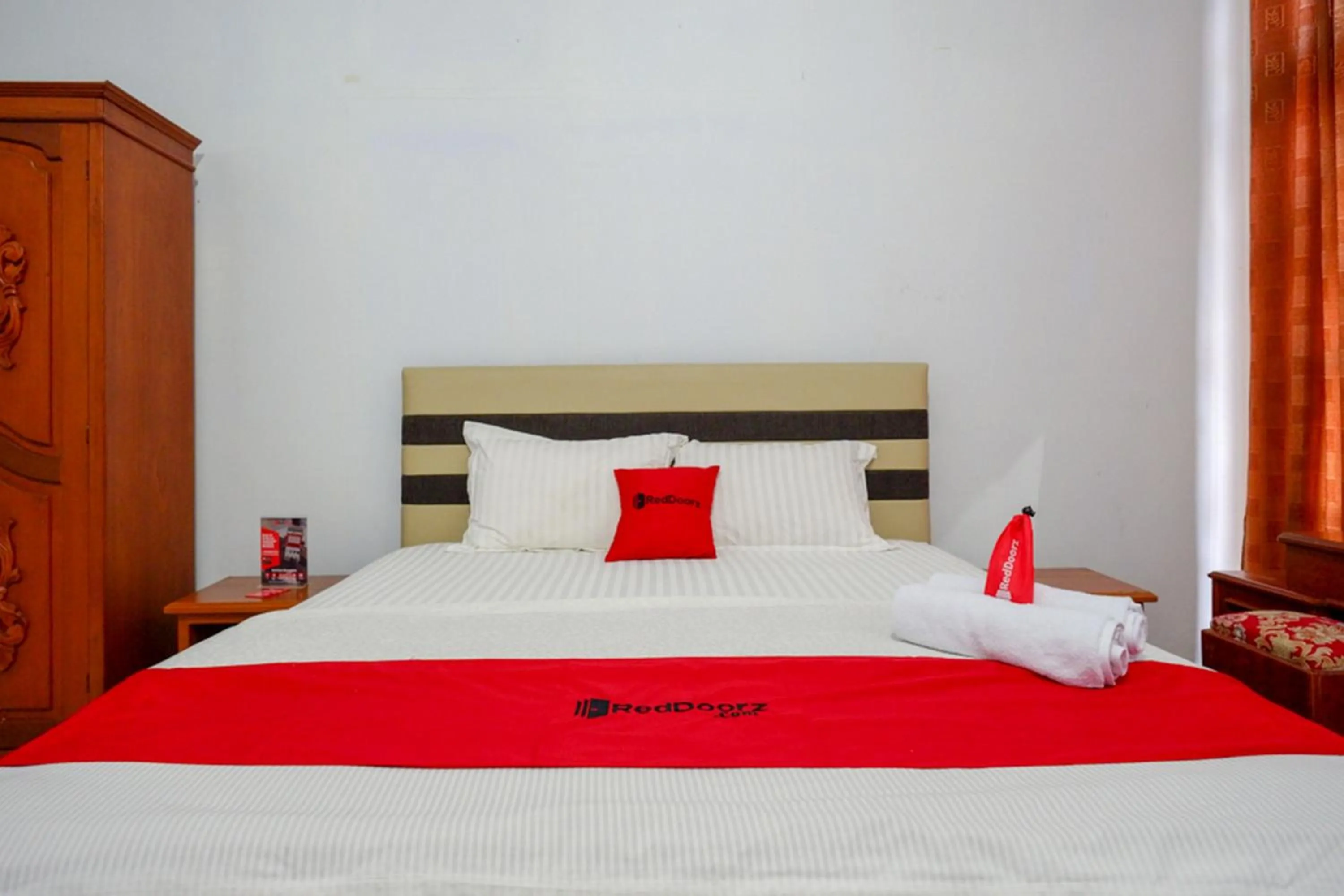 Bed in RedDoorz @ Hotel Horas Palopo