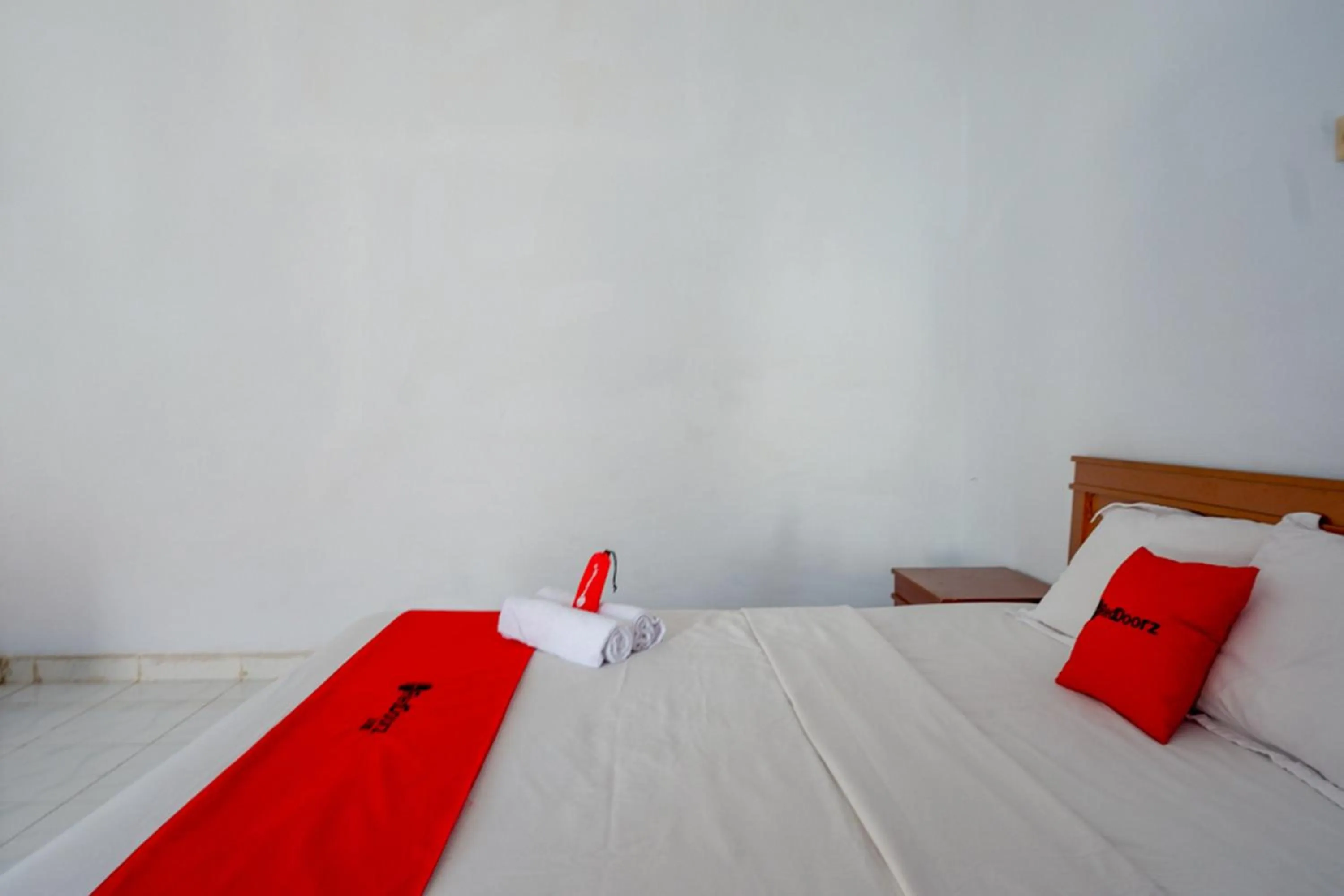 Bed in RedDoorz @ Hotel Horas Palopo