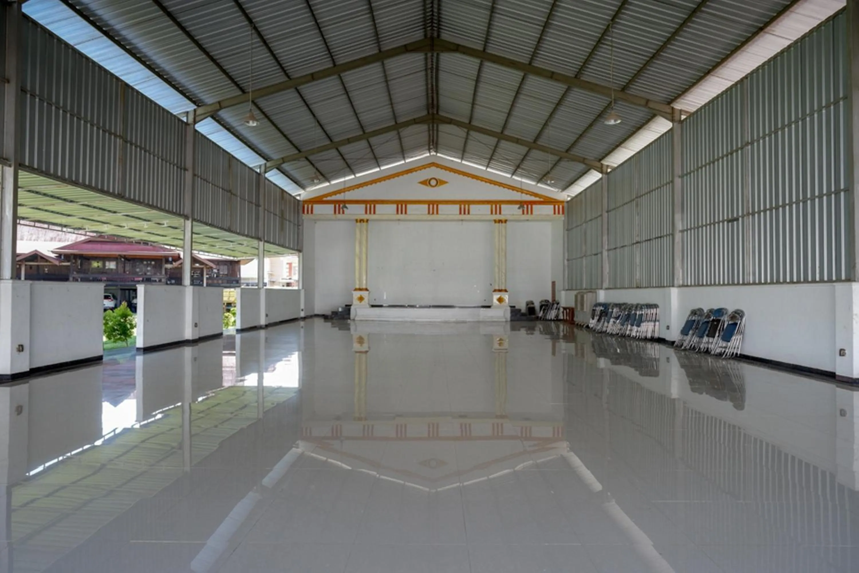 RedDoorz @ Hotel Horas Palopo