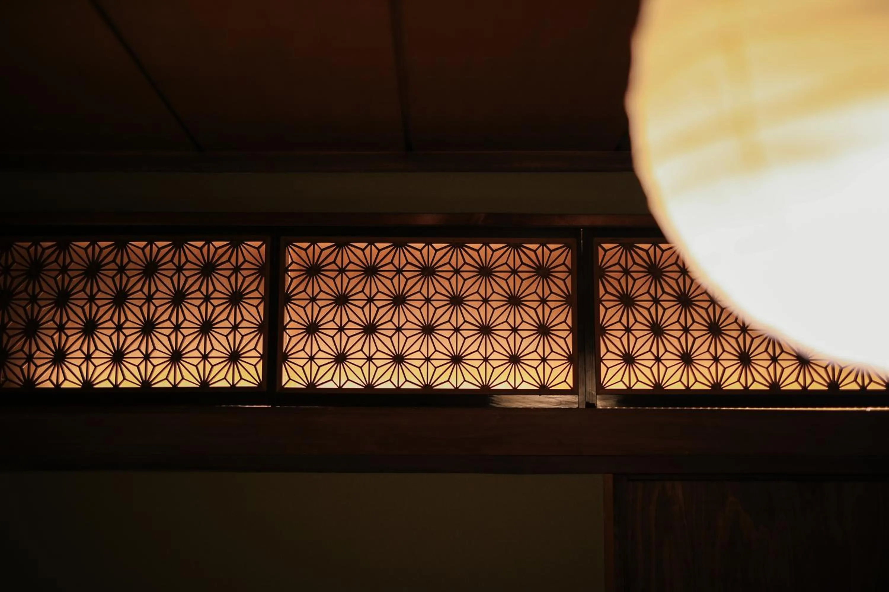 Decorative detail in chAho Hostel Nirasaki / Outdoor Base