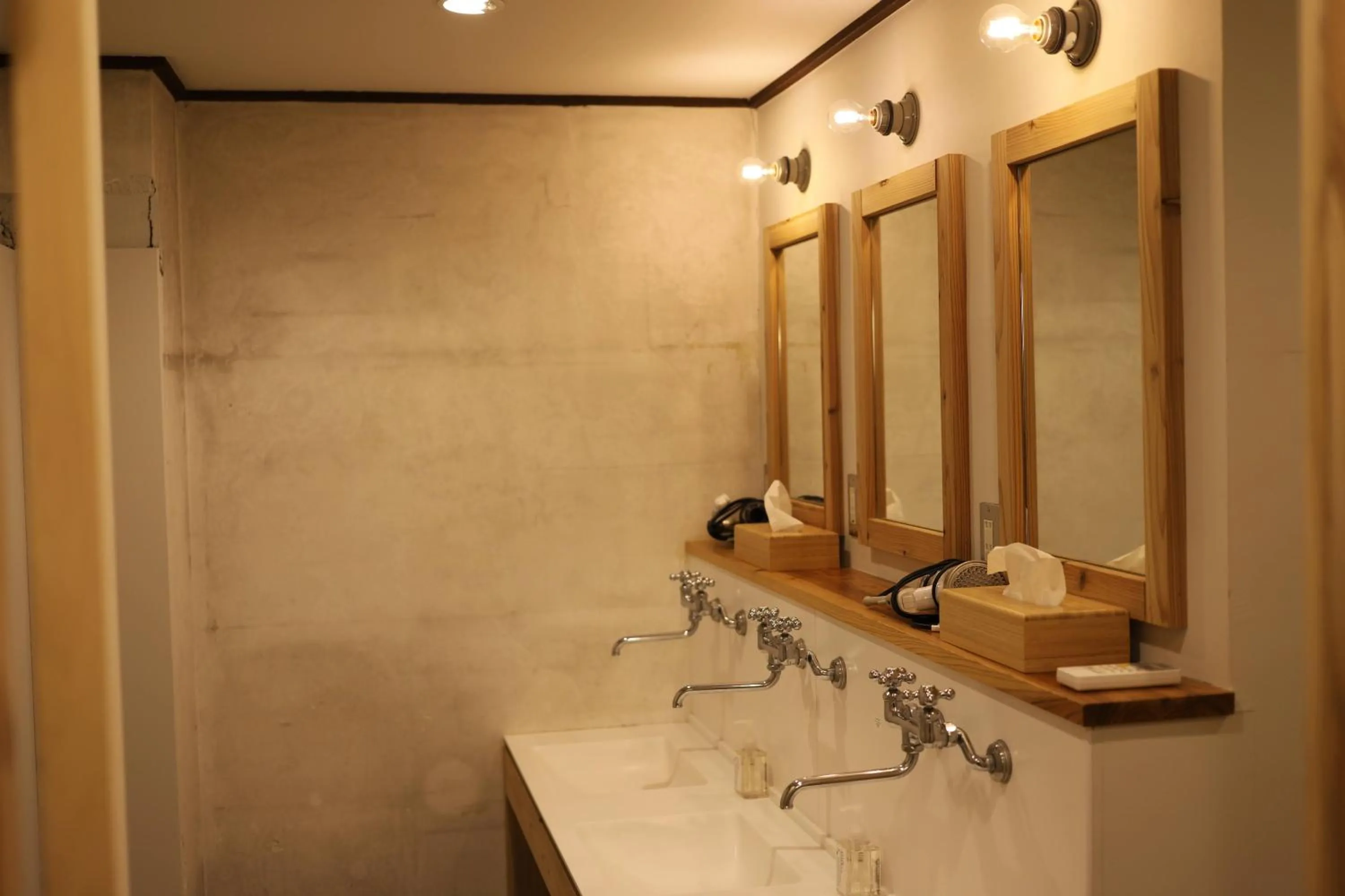 Area and facilities in nirasakiyaSTAY