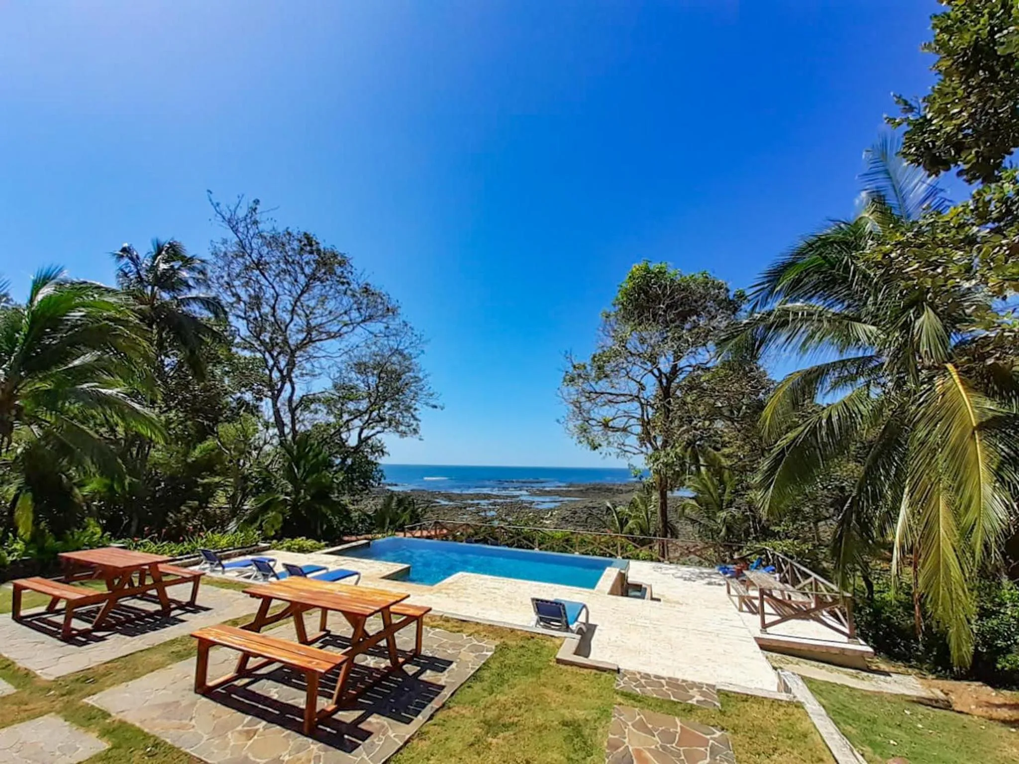 Pool view in Hotel Santa Catalina Panamá