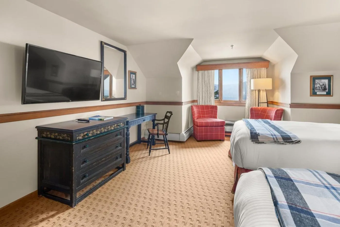 Photo of the whole room, Bed in von Trapp Family Lodge & Resort