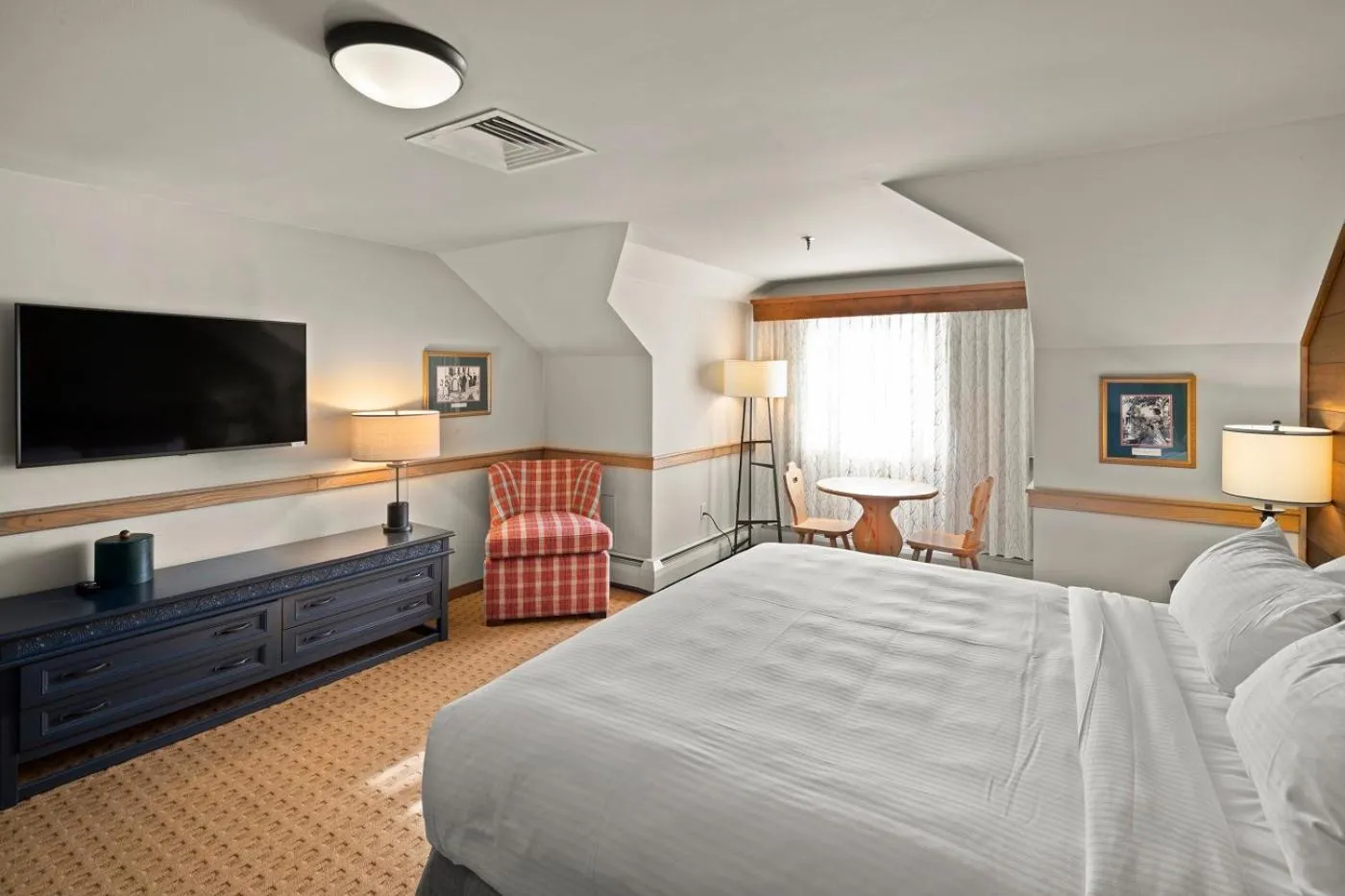 Bedroom, Bed in von Trapp Family Lodge & Resort