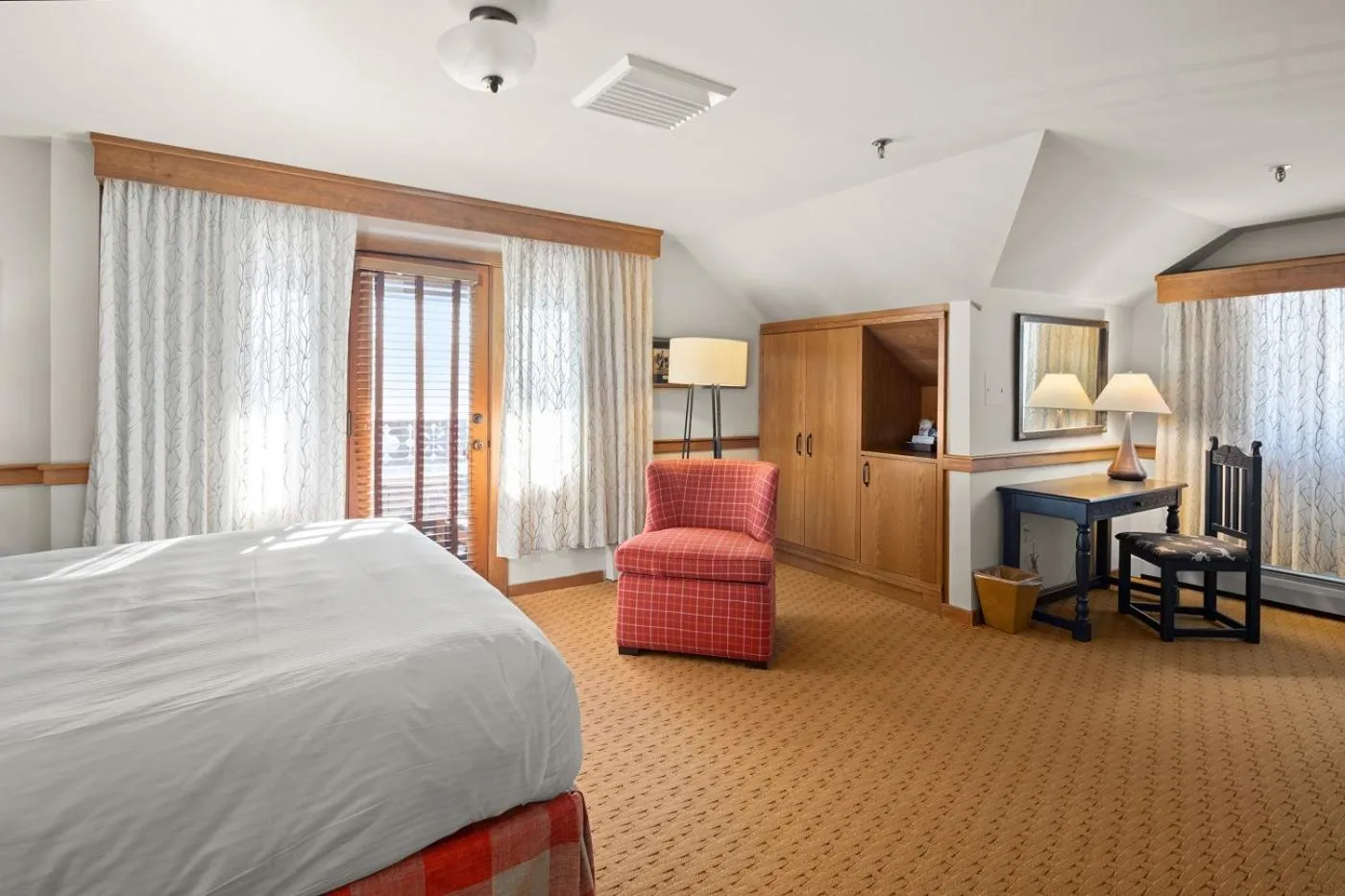 Bedroom, Bed in von Trapp Family Lodge & Resort