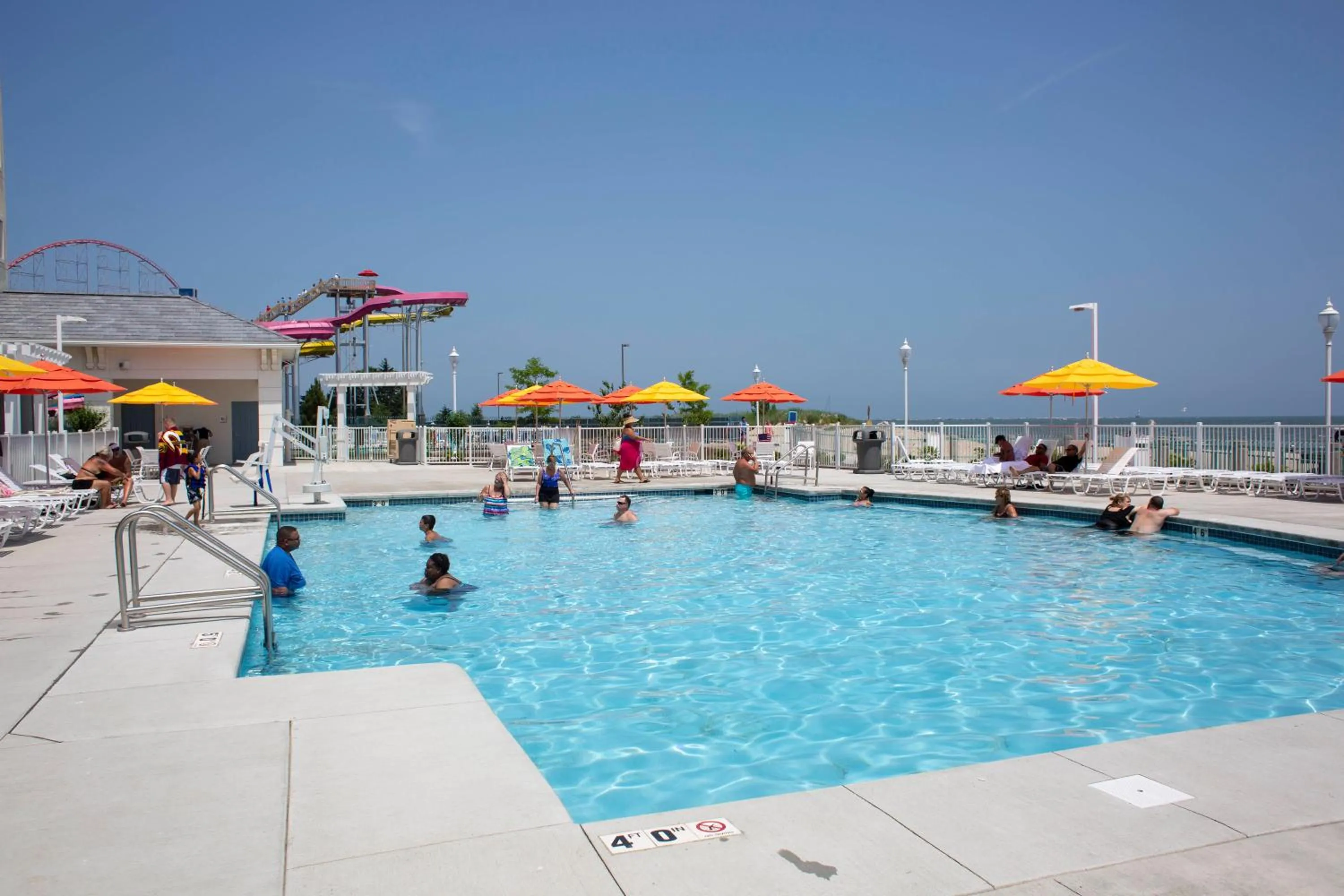 Swimming pool in Cedar Point Hotel Breakers