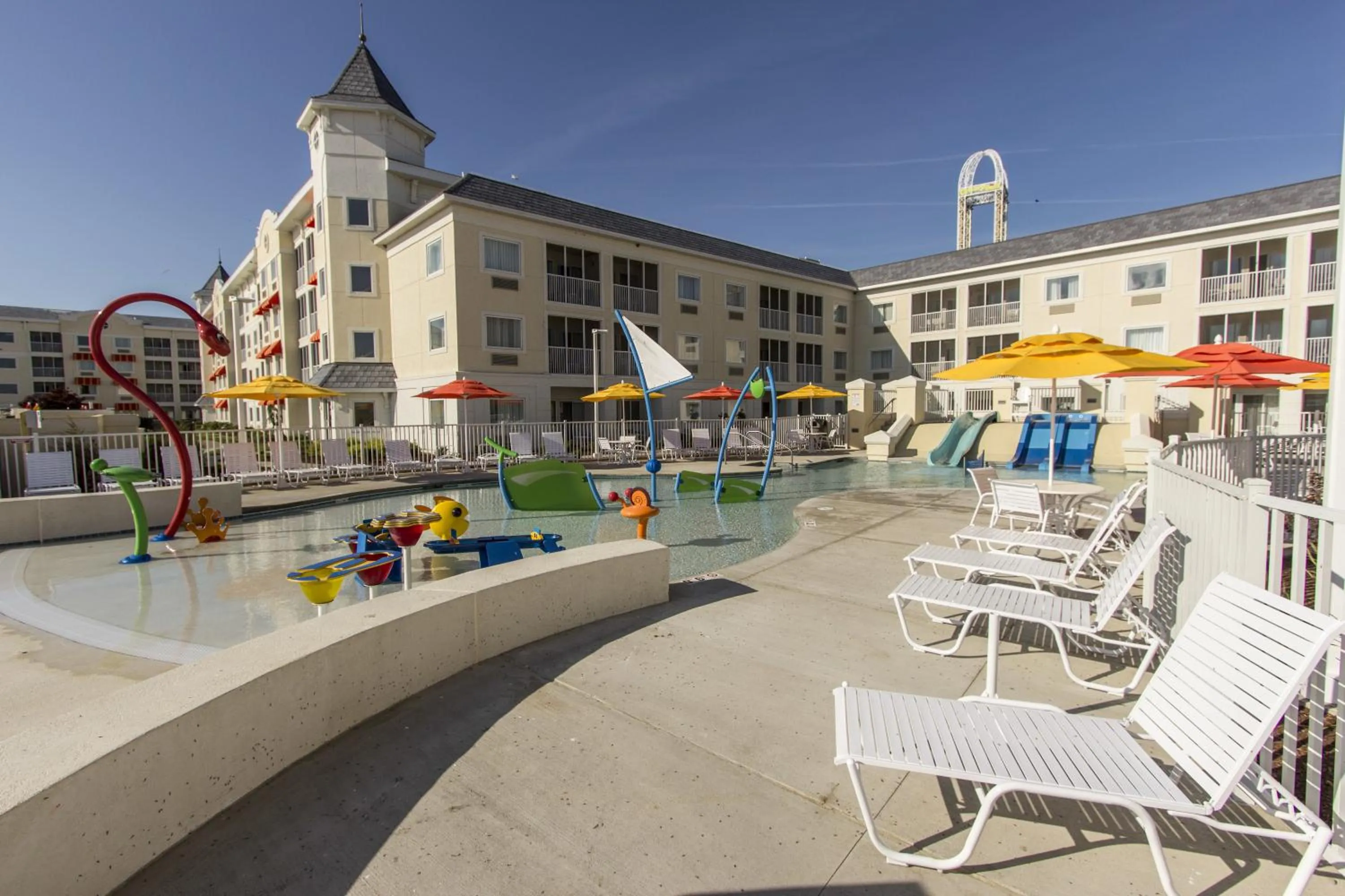 Swimming pool in Cedar Point Hotel Breakers