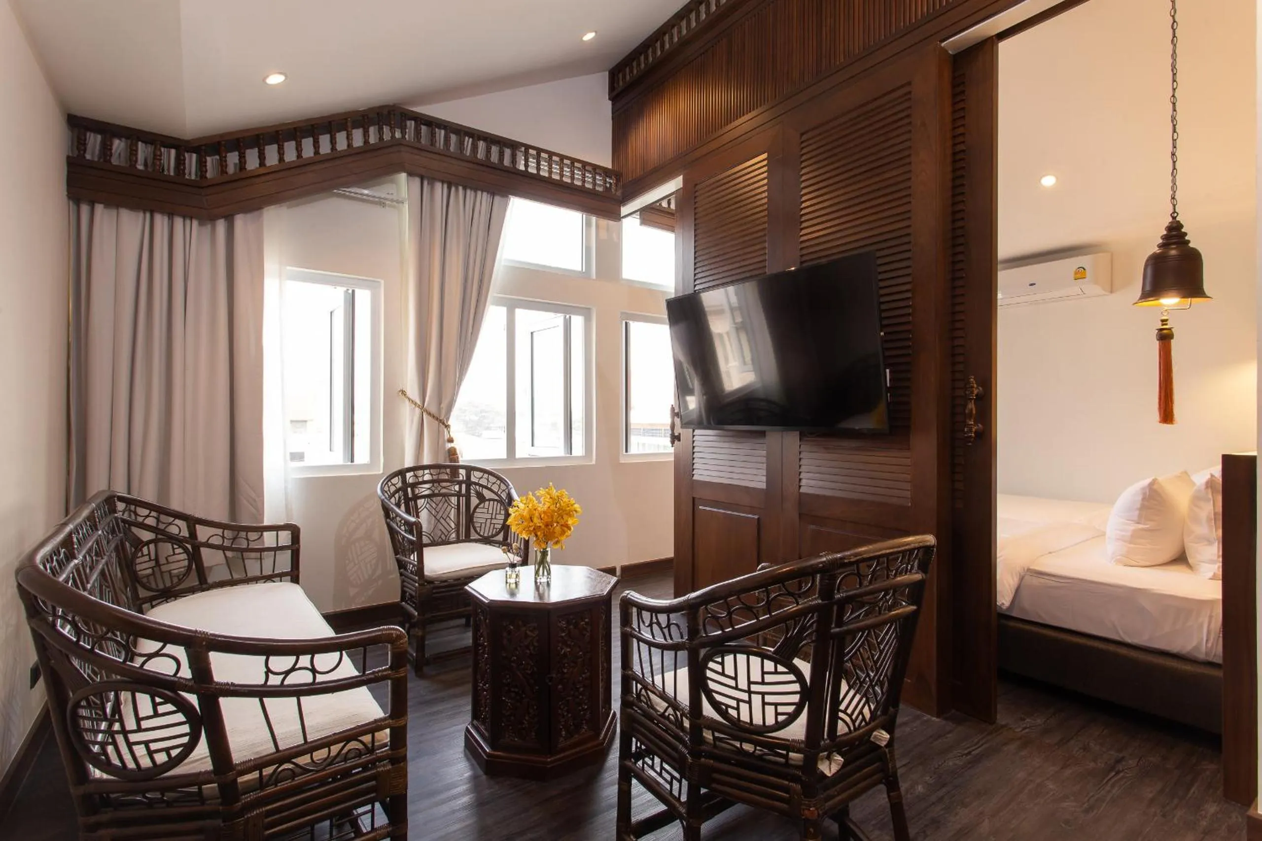 Communal lounge/ TV room, Bed in Nine Hotel Chiangmai