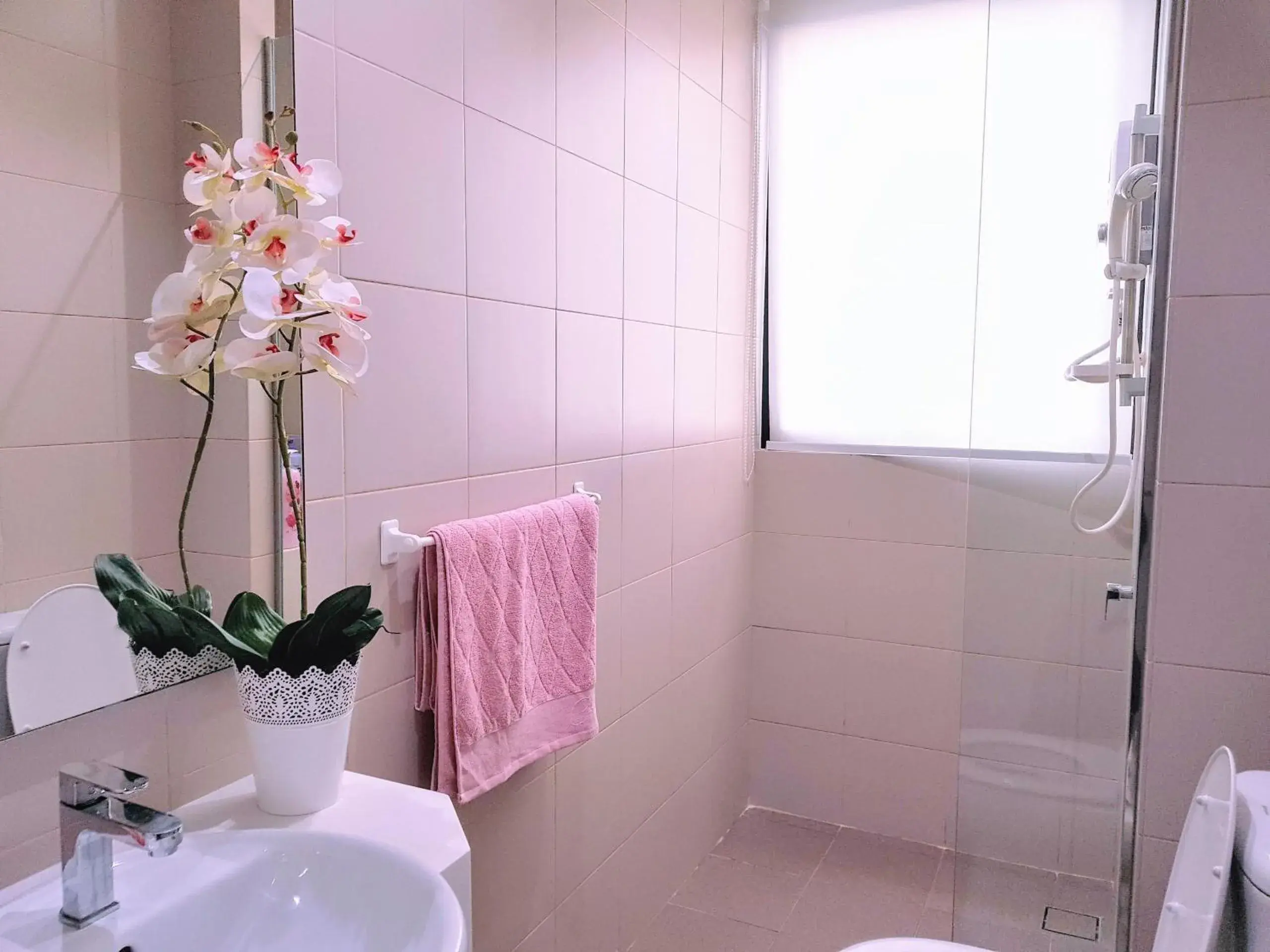 Bathroom in Casa Sabrina's Family Suite @ Liberty i-City, Shah Alam Bathroom in Casa Sabrina's Family Suite @ Liberty i-City, Shah Alam