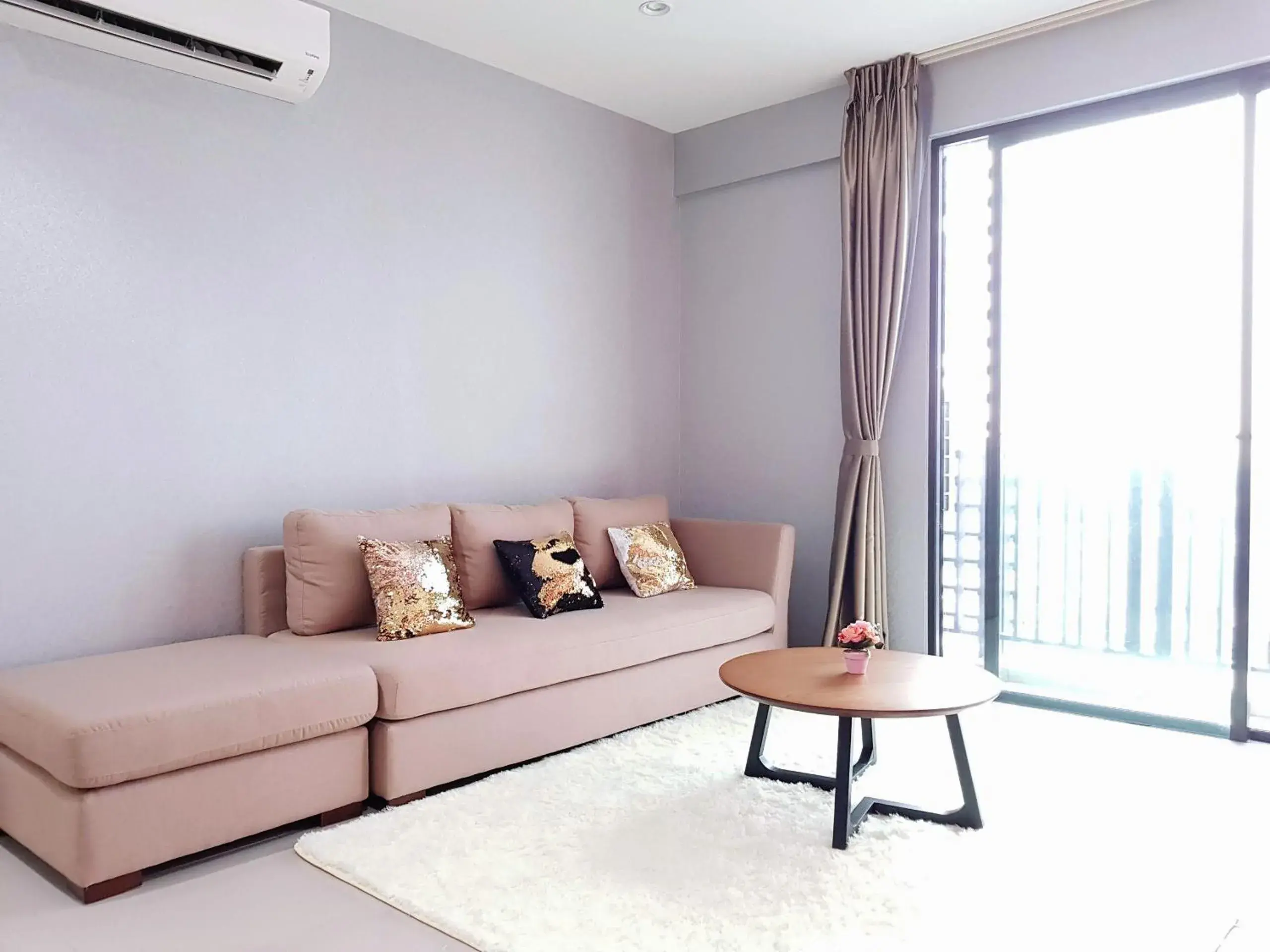 Living room in Casa Sabrina's Family Suite @ Liberty i-City, Shah Alam Living room in Casa Sabrina's Family Suite @ Liberty i-City, Shah Alam