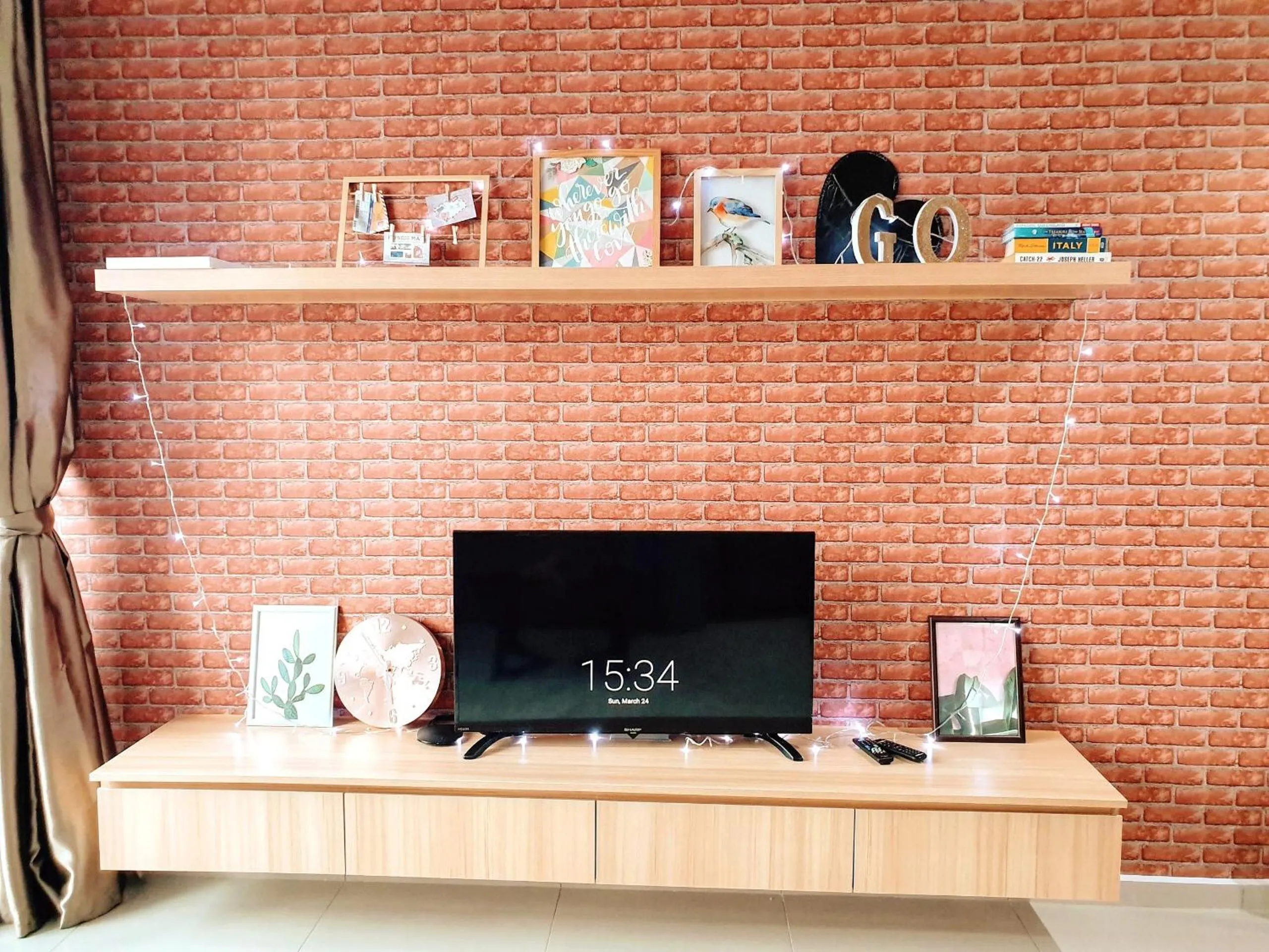 Living room in Casa Sabrina's Family Suite @ Liberty i-City, Shah Alam