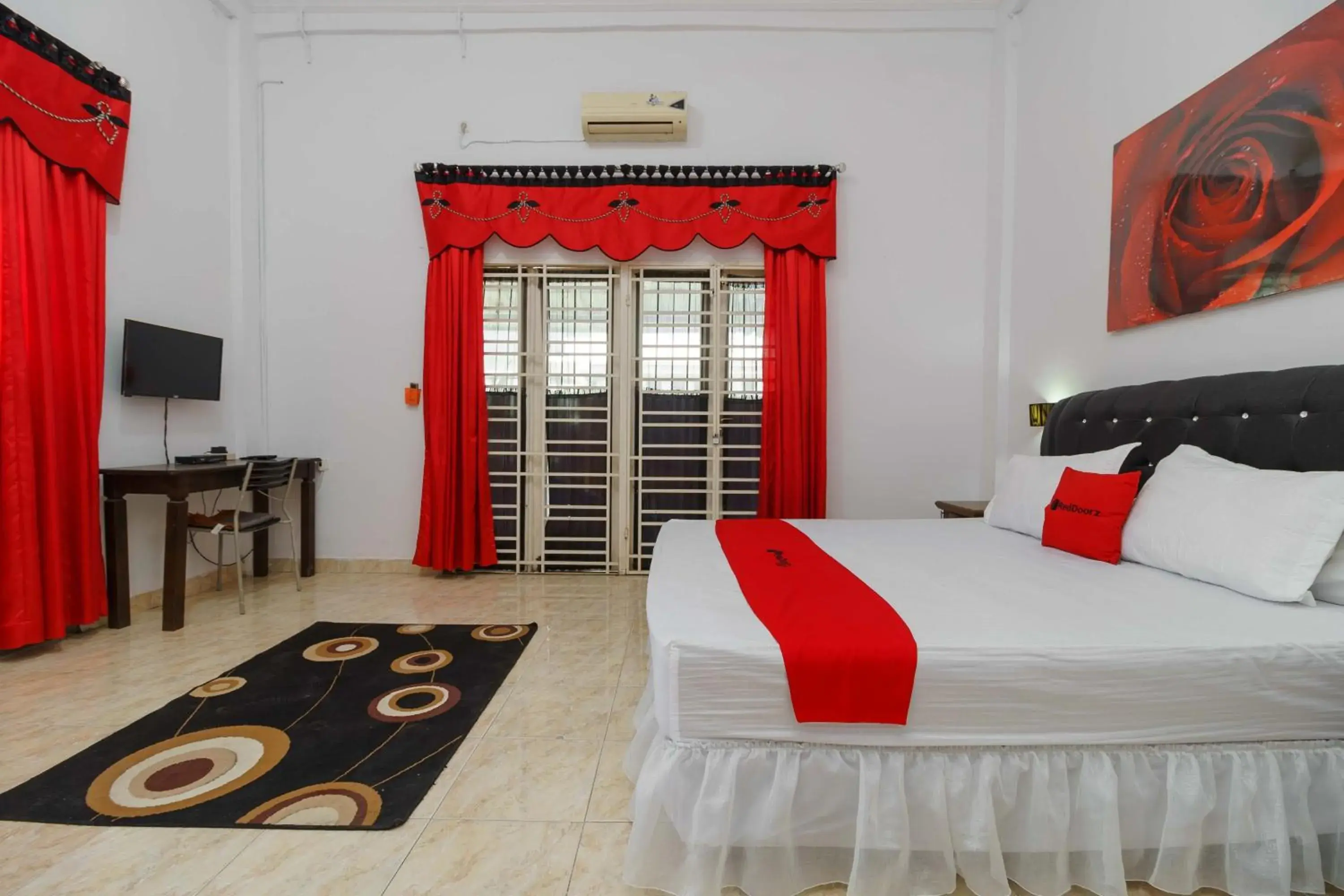 Bed in RedDoorz Syariah near Museum Tsunami Aceh 2 Bed in RedDoorz Syariah near Museum Tsunami Aceh 2