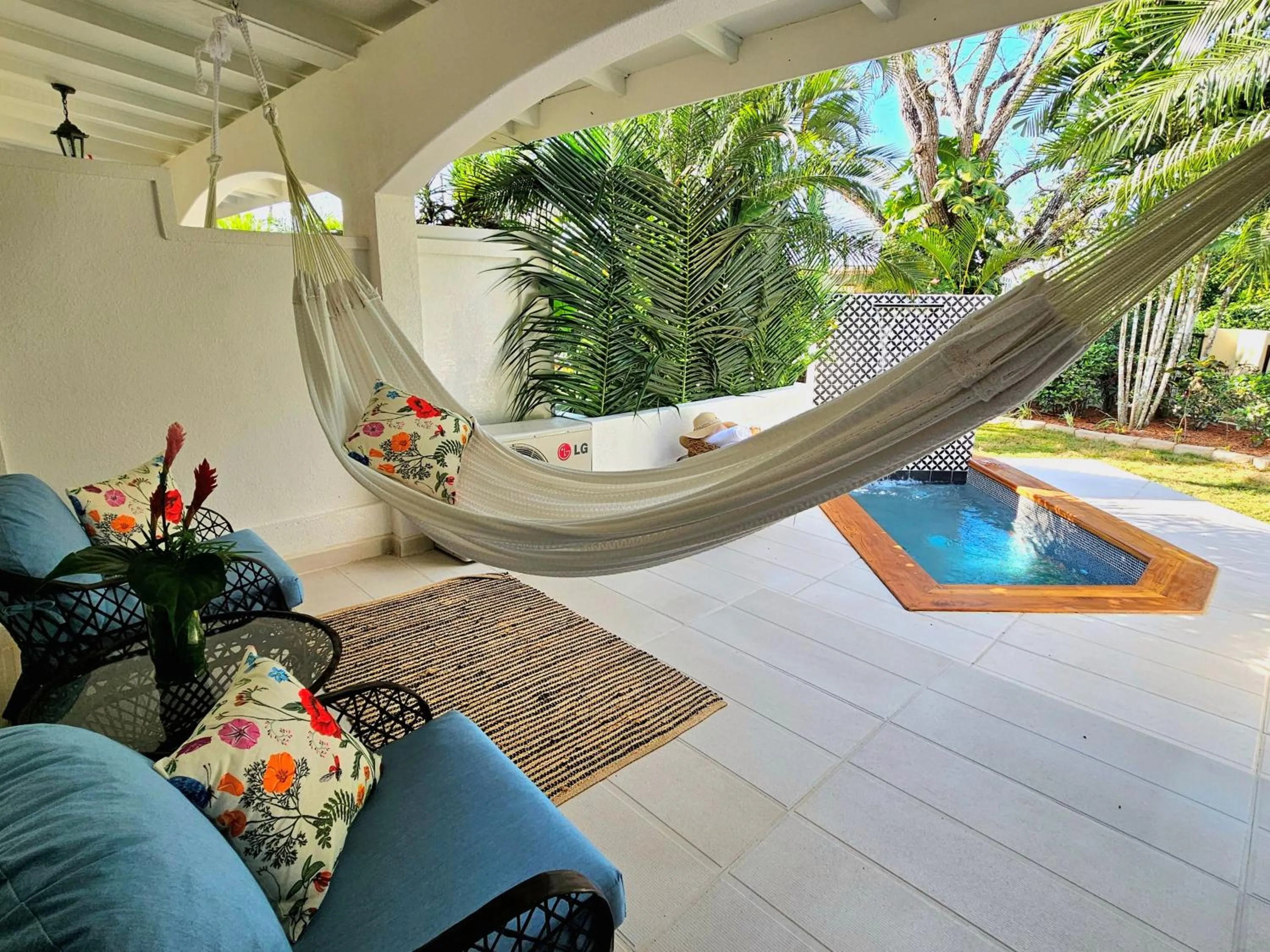 Patio in San Ignacio Resort Hotel