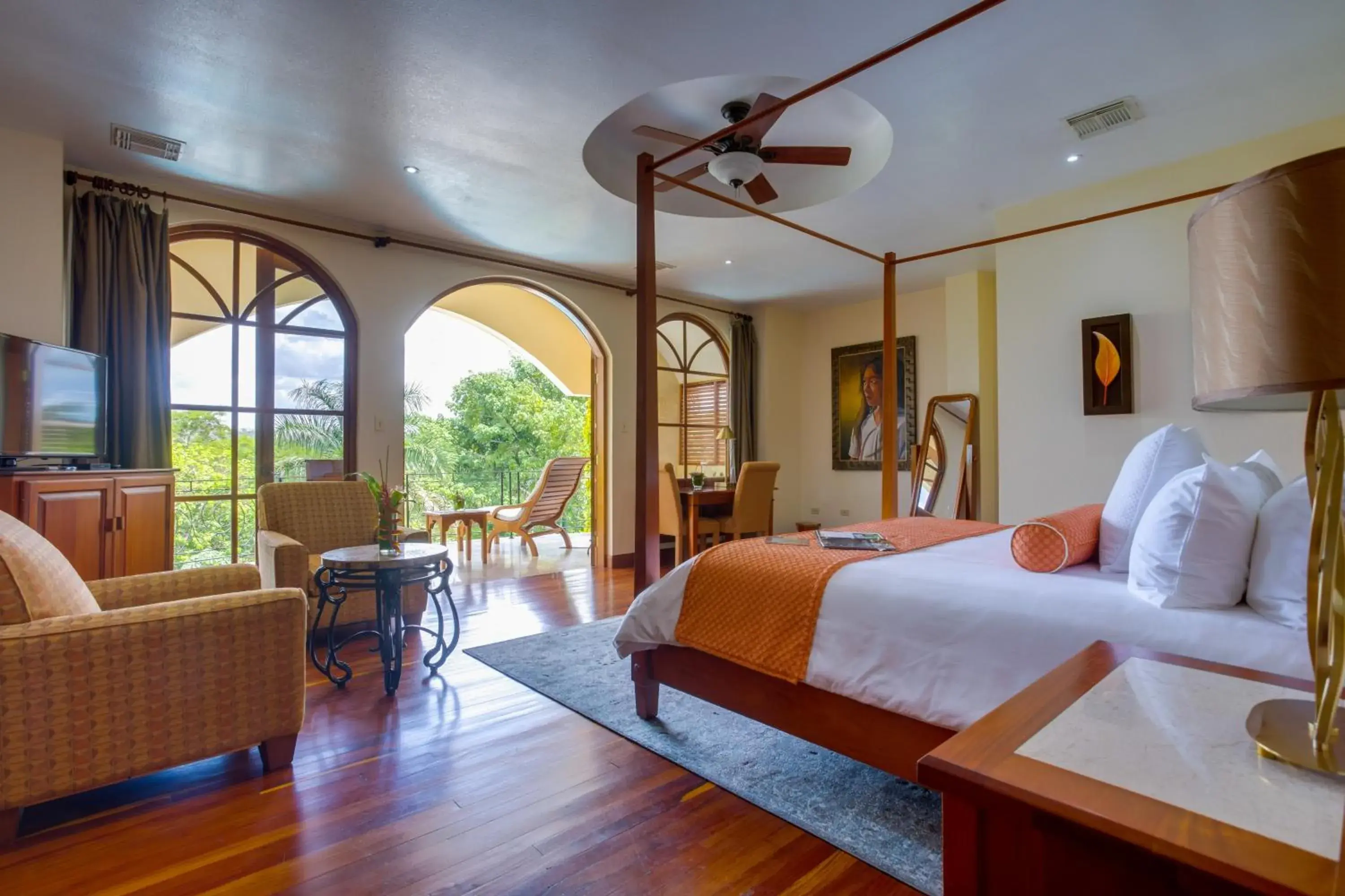 Honeymoon Suite in San Ignacio Resort Hotel Honeymoon Suite in San Ignacio Resort Hotel